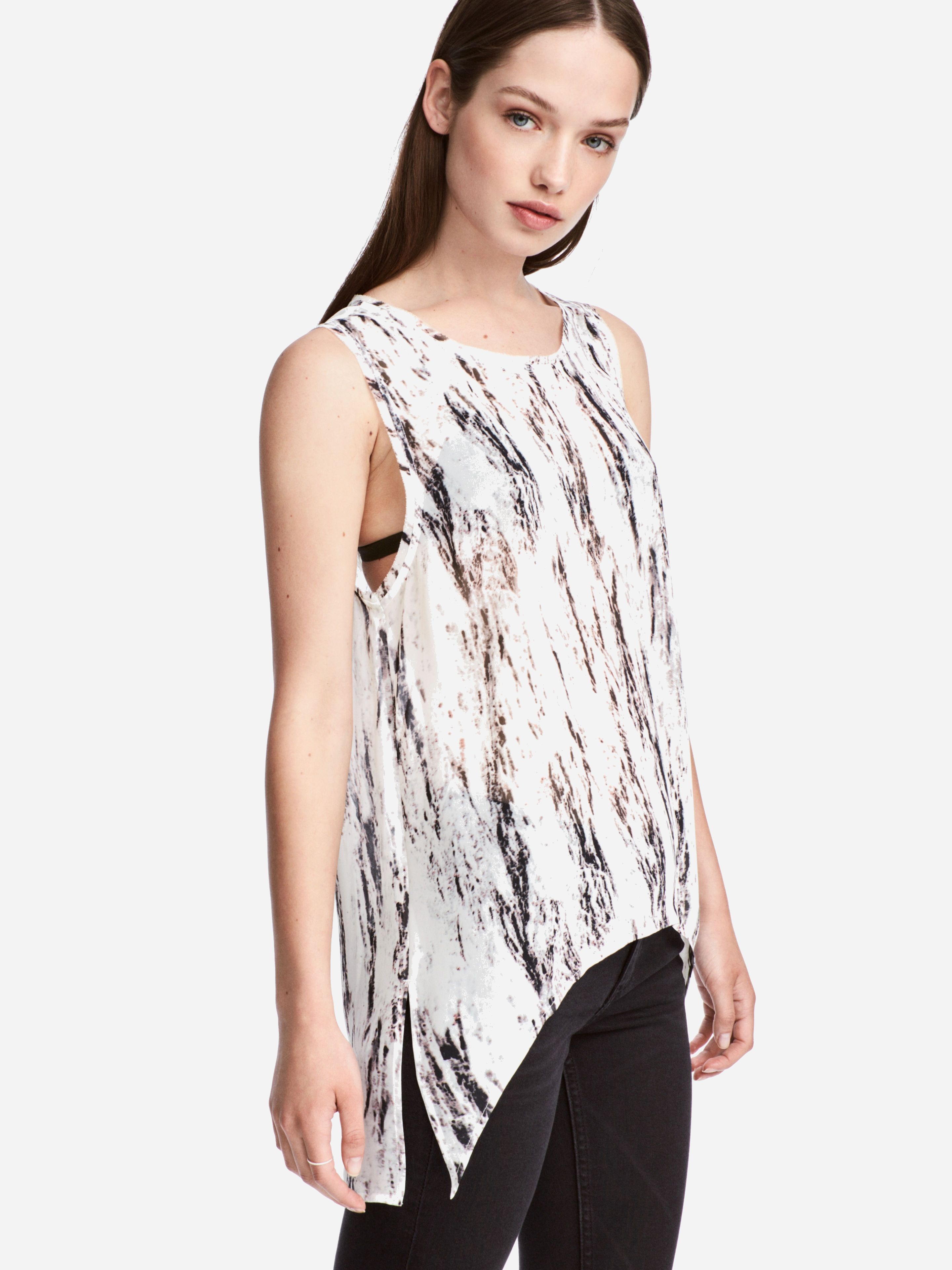 

Блузка H&M 5265636-ABLL 34 Белая с черным и розовым