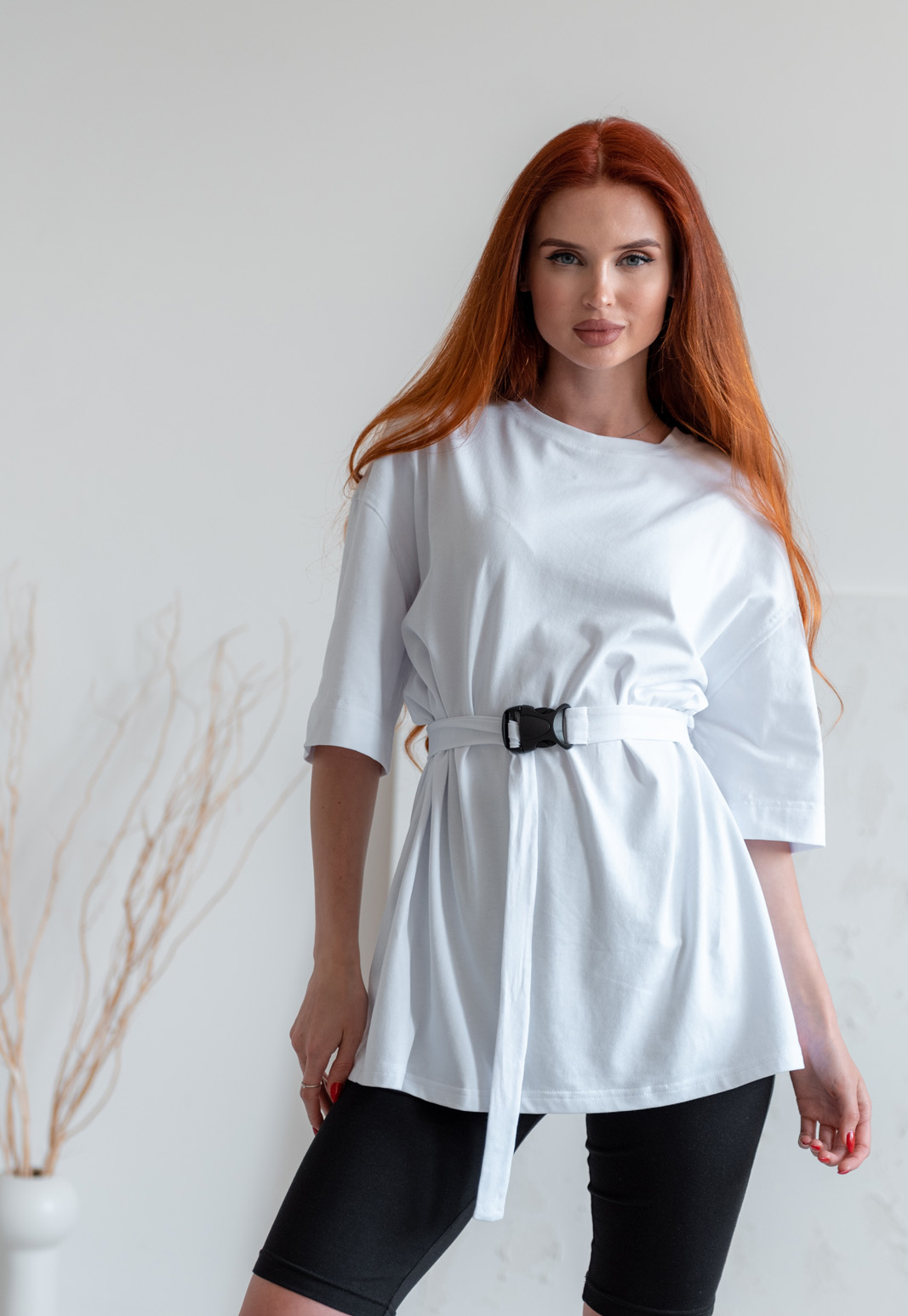 

Футболка лето Wear me женская оверсайз однотонная с поясом  Белый 1w/88/10, Футболка лето Wear me женская оверсайз однотонная с поясом M Белый 1w/88/10