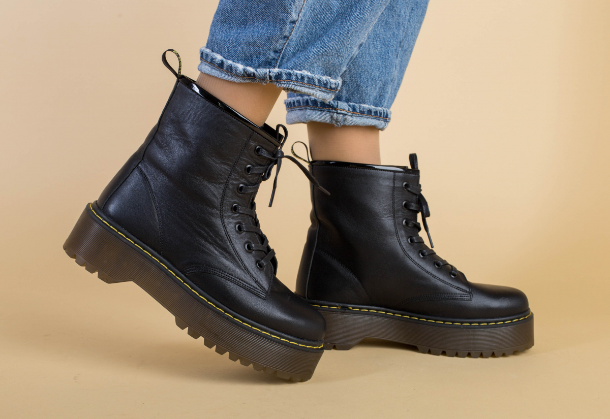 

Ботинки VZUTIK 39 Черные 5006д/39