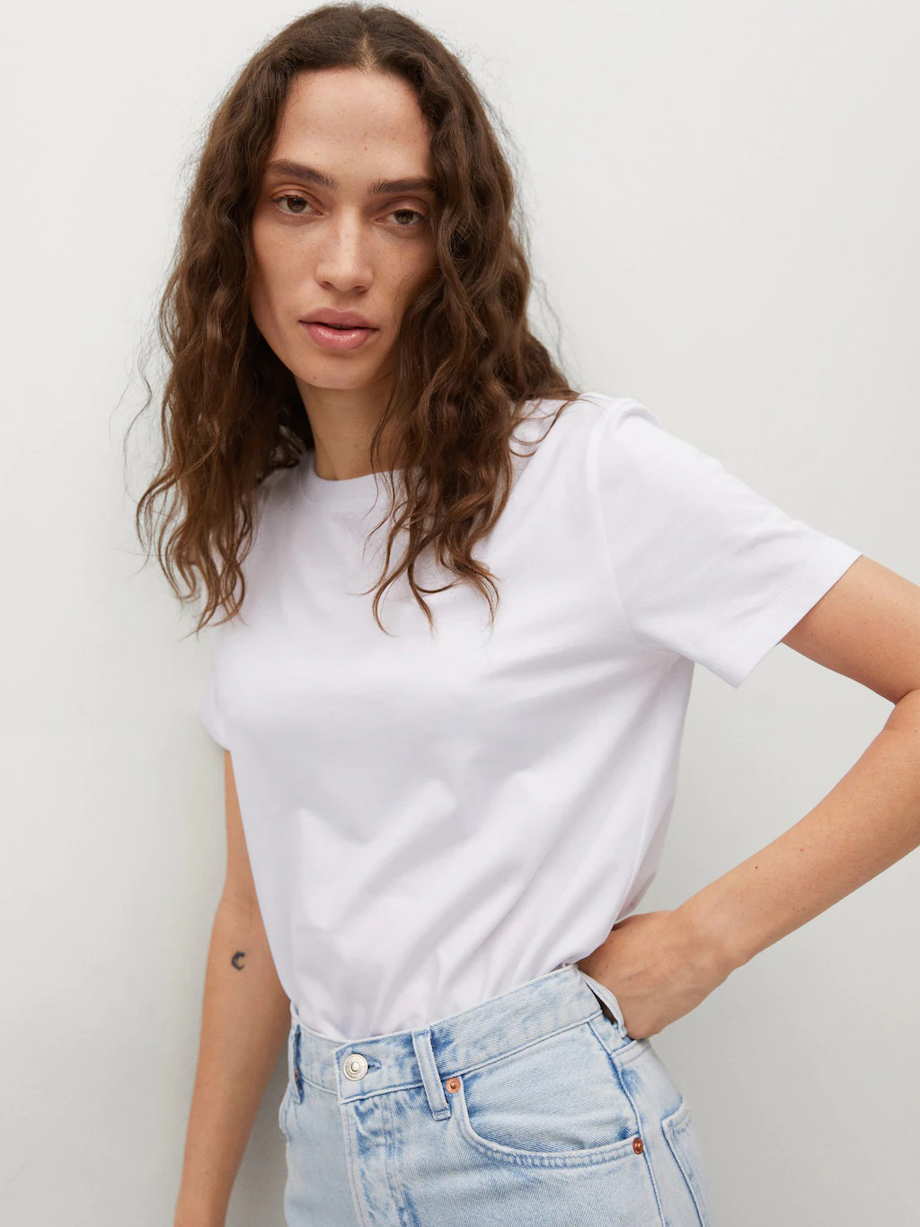 

Футболка Mango 17050100-01 XL Белая
