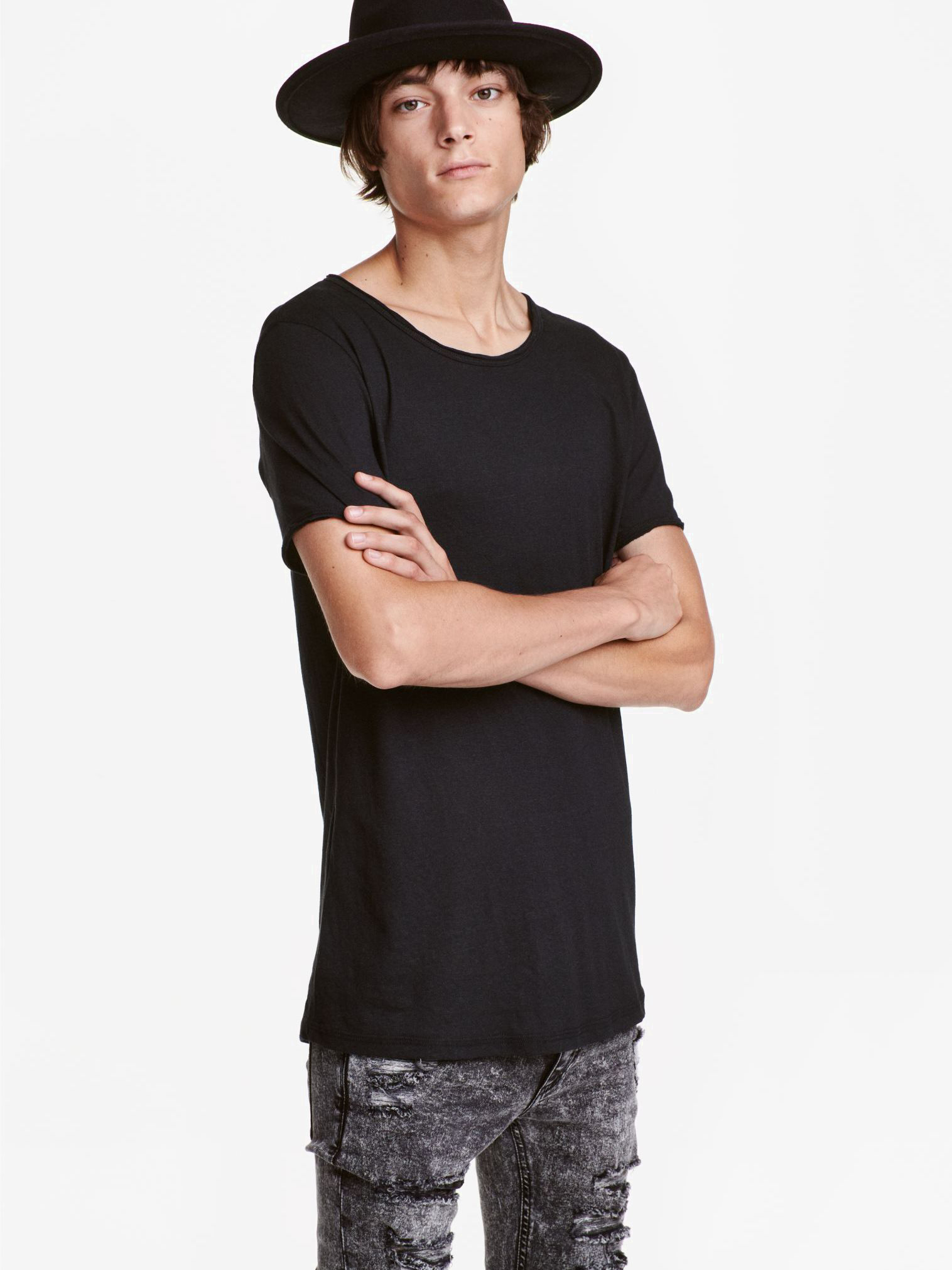 

Футболка H&M 03-0351586-4 S Черная (СА2000001494936)