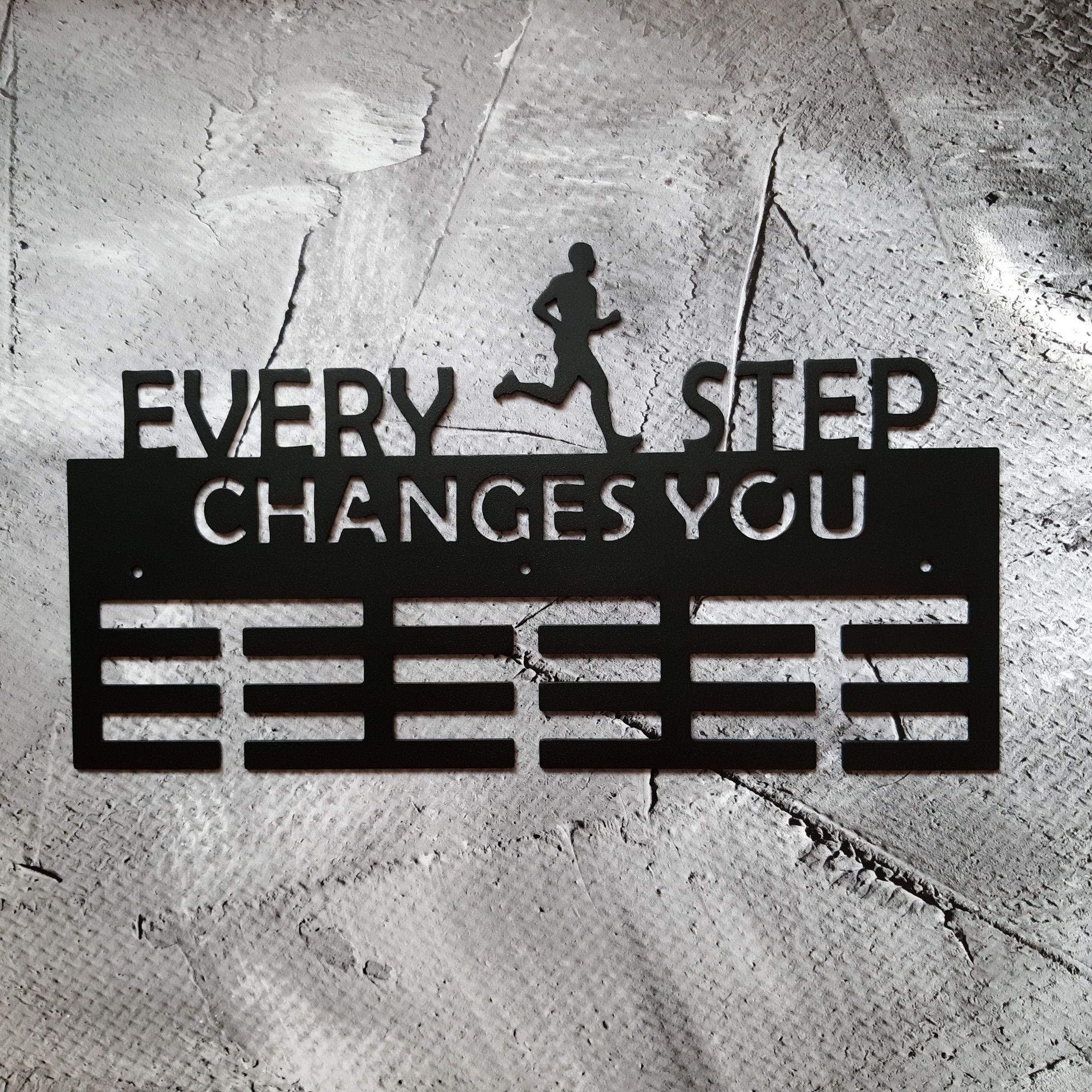 

Медальница "КТМ" "EVERY STEP CHANGES YOU" (черная)
