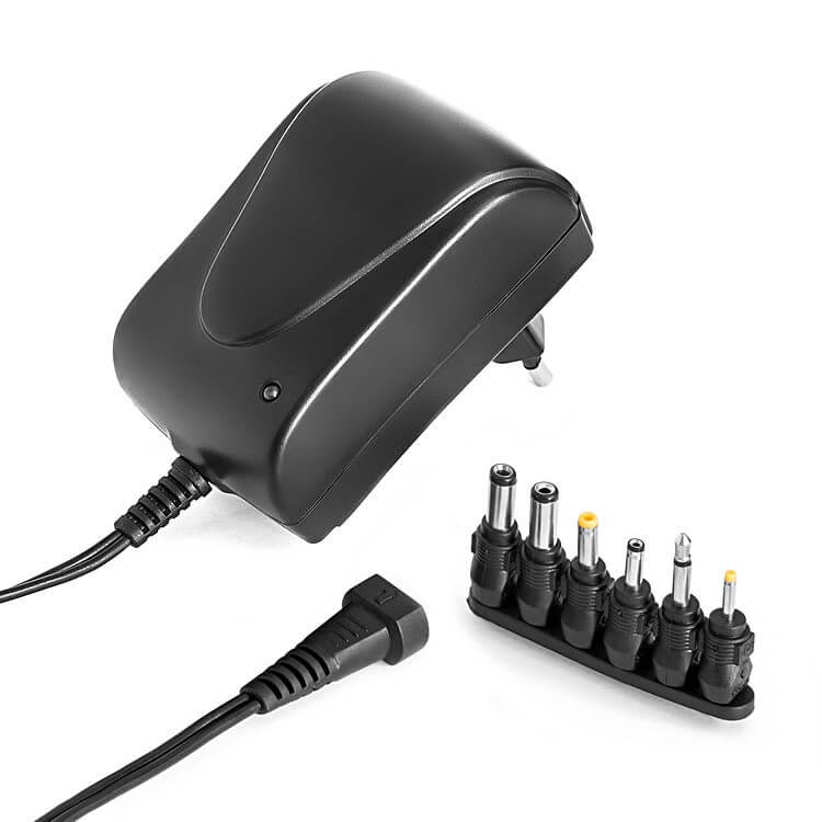 

Универсальный блок питания MastAK MW-2052 220В 5V 2100mA стаб.имп.+6 насадок