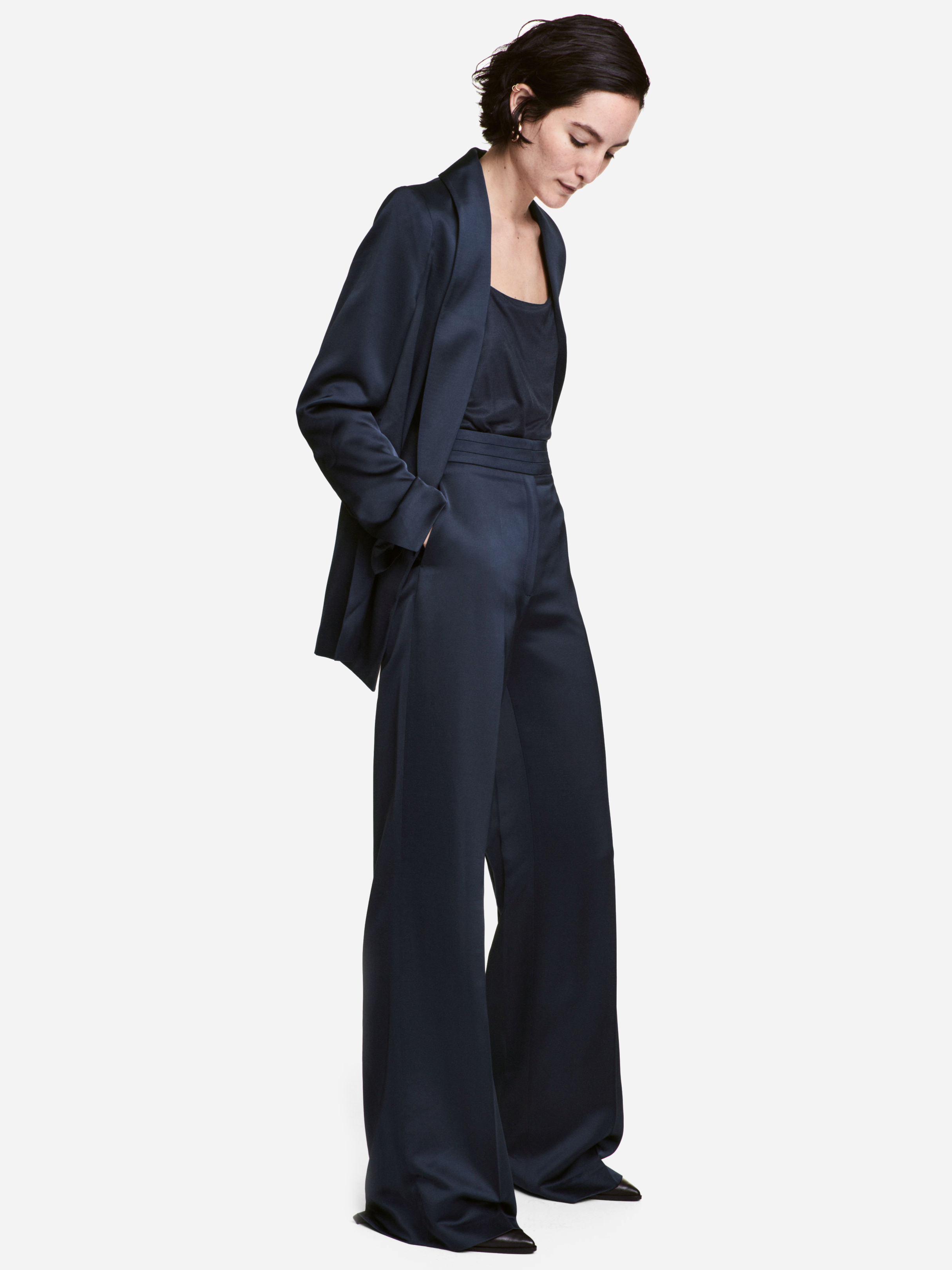 

Брюки H&M 4840665-AAQJ 42 Темно-синие