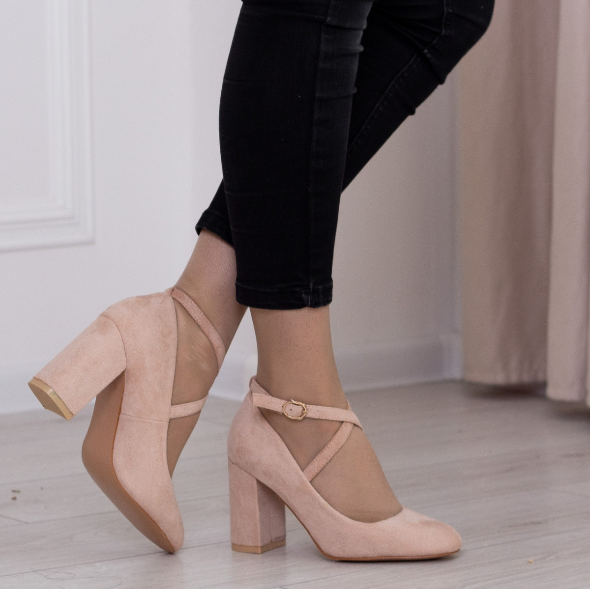 

Туфли женские Fashion Coco 2511 35 размер 23 см Бежевый