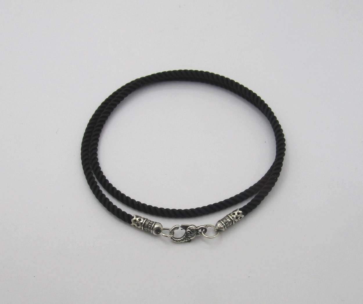 

Шнур шелковый с серебряным замком SilverArtisan 0.11405 60 размер