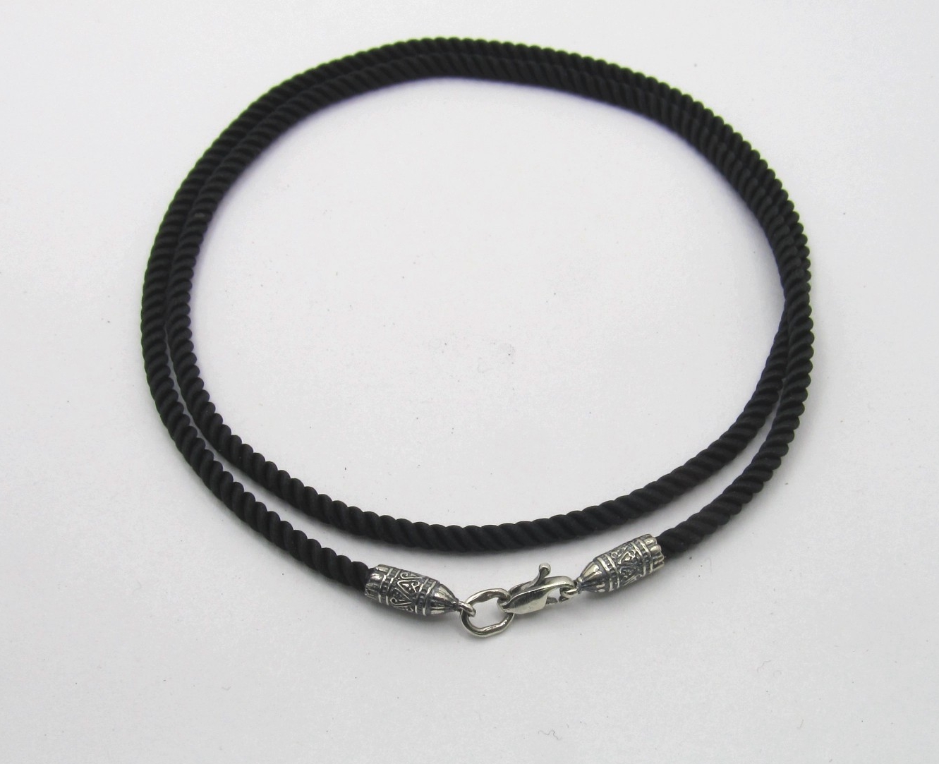 

Шнур шелковый с серебряным замком SilverArtisan 1.71322 50 размер