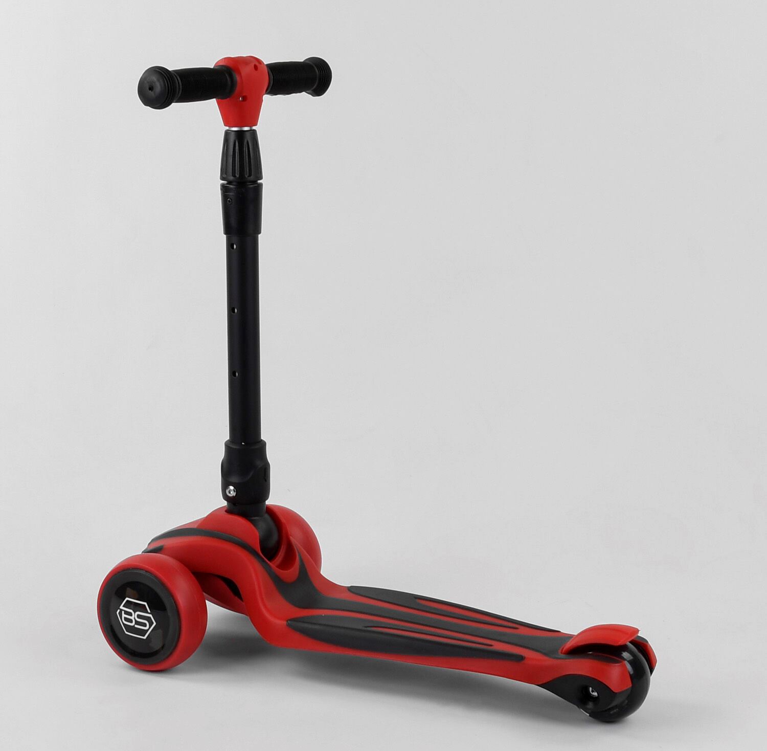 

Самокат трехколесный Best Scooter Maxi S-5896 складной с наклонным поворотом руля, ПУ колесами, прочной декой Красный (123441)