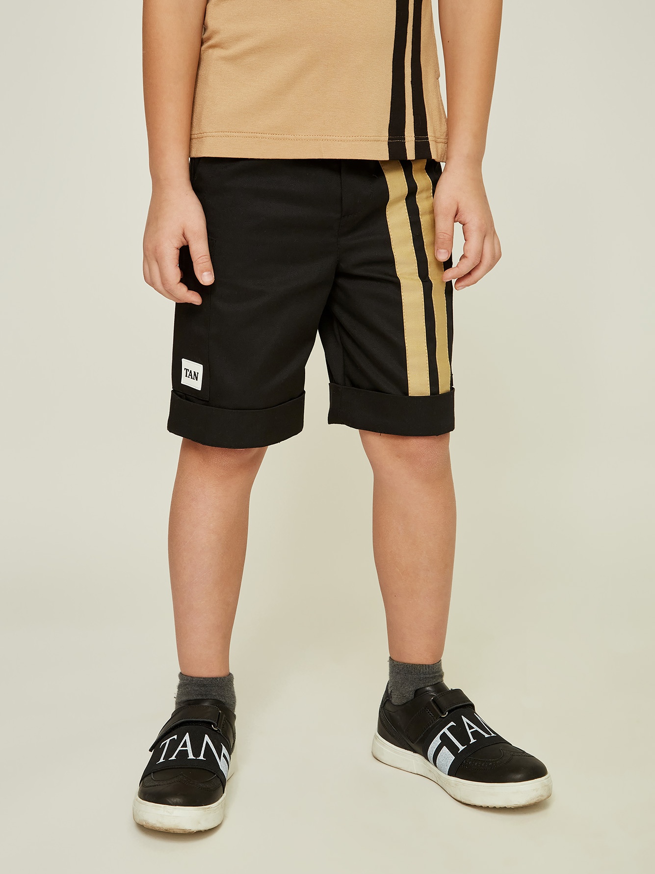 

Шорты ANDRE TAN Kids K60056 140-146 см Черные