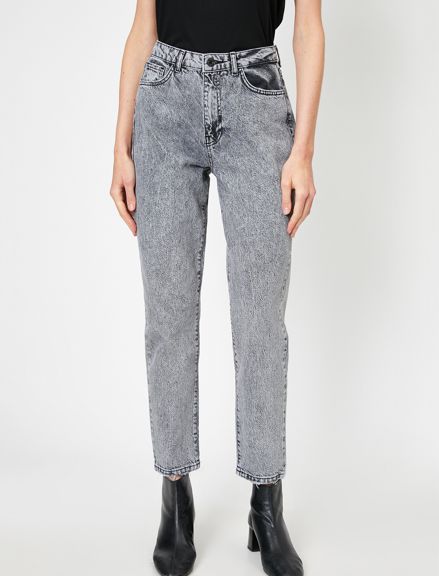 

Джинсы Koton 0YAK47497DD-GRY 32-32 Grey