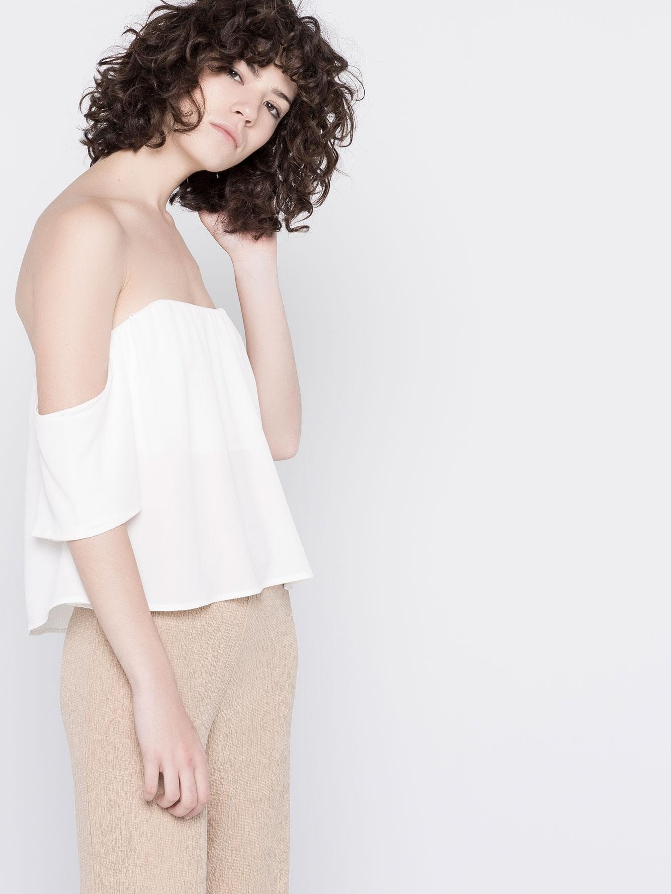 

Топ Pull & Bear 9470/305/250-ABAK S Молочный