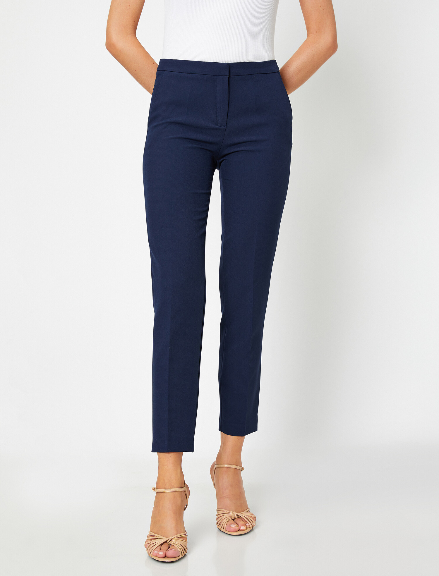 

Брюки Koton 0YAK42798RW-740 40 Indigo