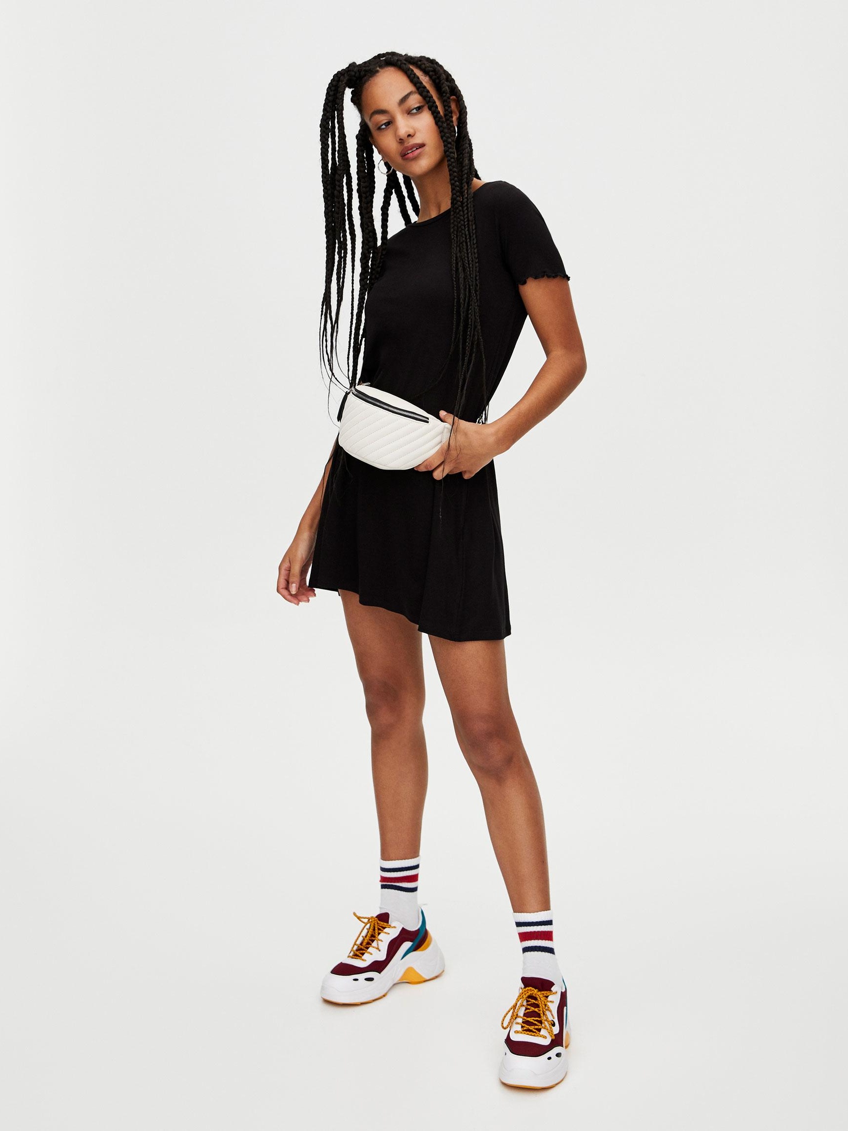 

Платье Pull & Bear 5390/348/800-AAAD S Черное