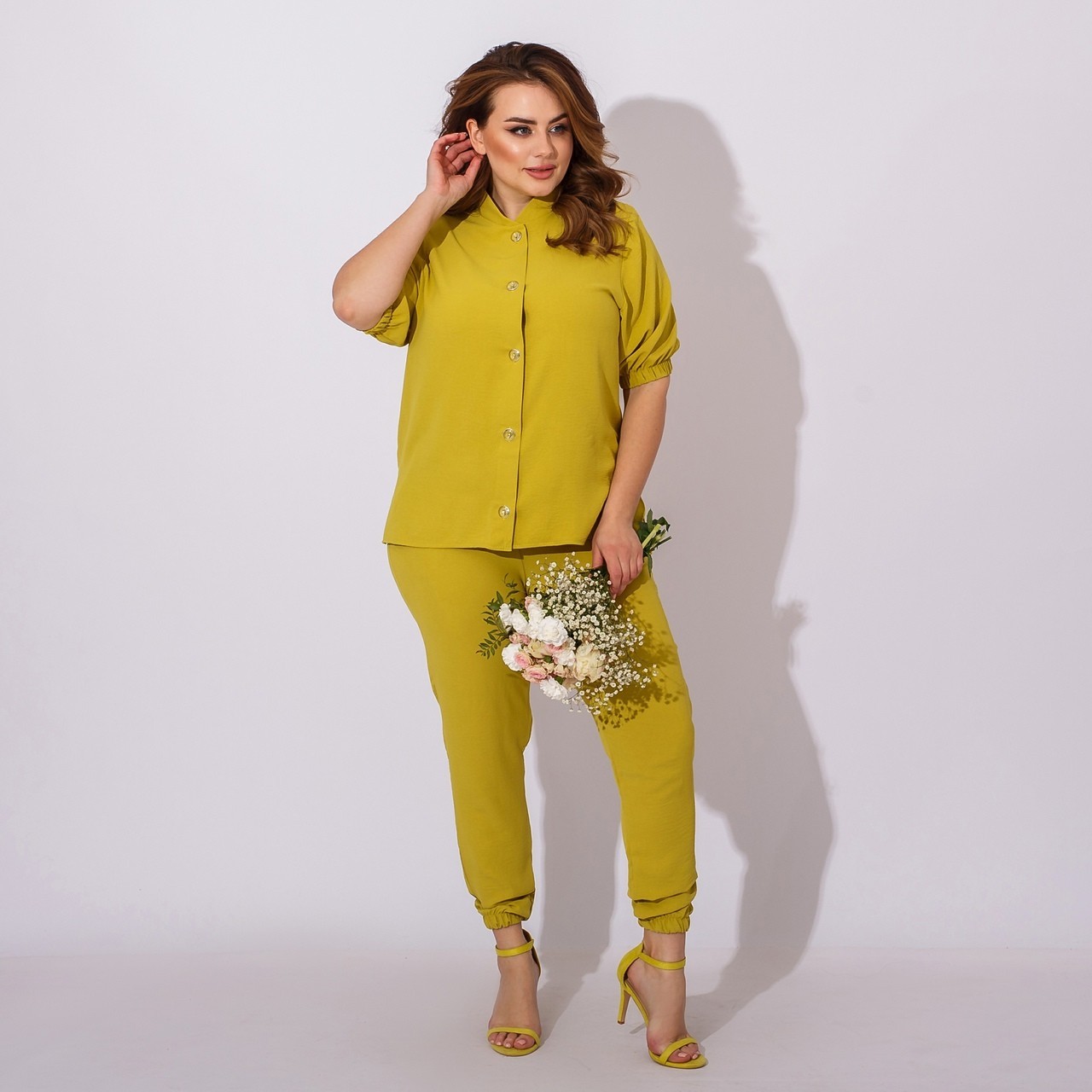 

Костюм женский летний кофта на пуговицах штаны джоггеры Miss Podium Салатовый, Костюм женский летний кофта на пуговицах штаны джоггеры Miss Podium Салатовый 50
