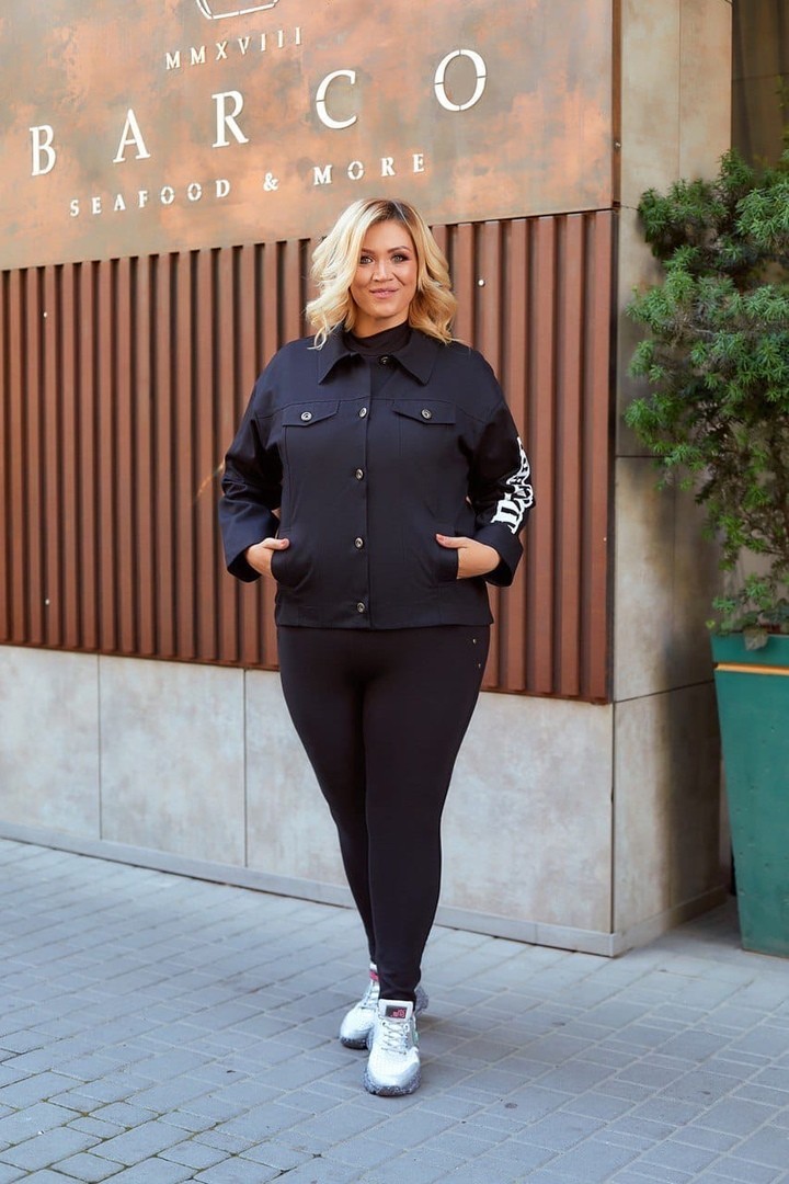 

Куртка джинсовая короткая на пуговицах без капюшона Miss Podium Черный 64