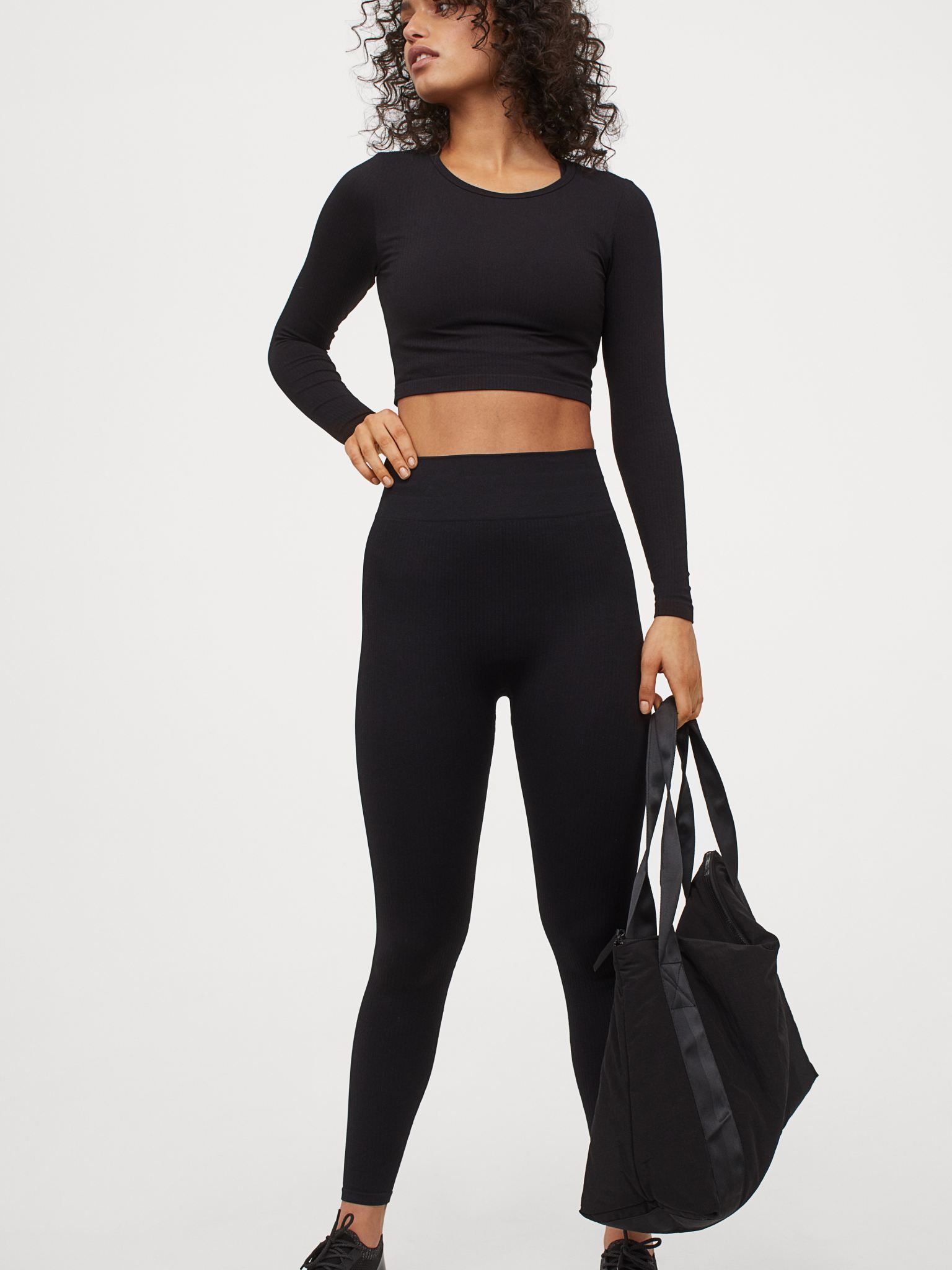 

Спортивные леггинсы H&M 9247223dm S Черные
