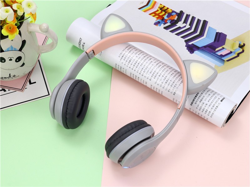

Беспроводные детские Bluetooth наушники Cat Y47 с кошачьими ушками с LED подсветкой и микрофоном Серые