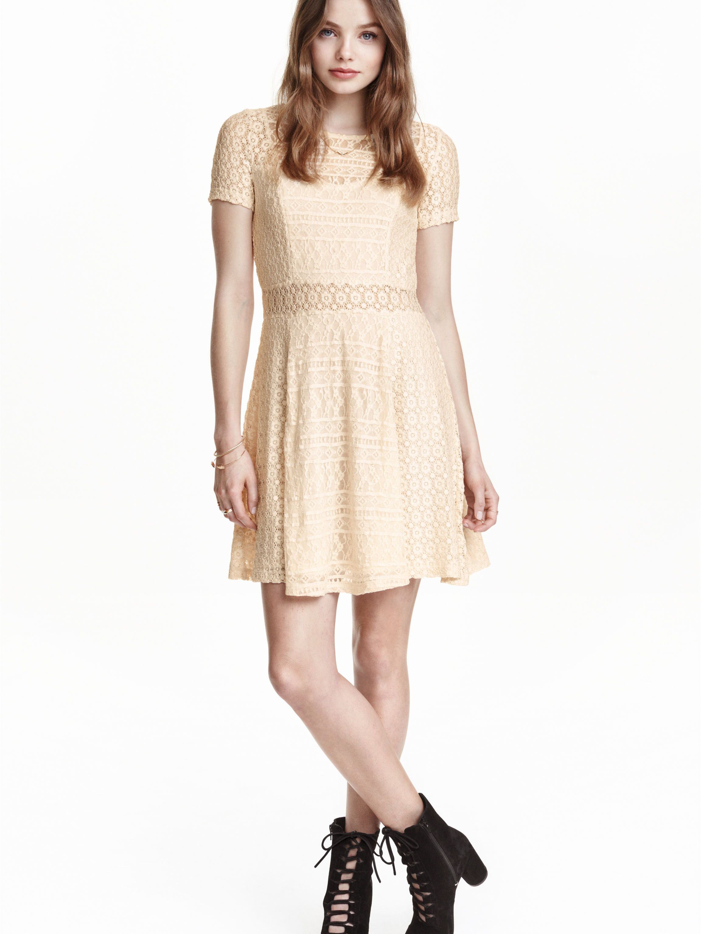 

Платье H&M 3728533-z 34 Бежевое
