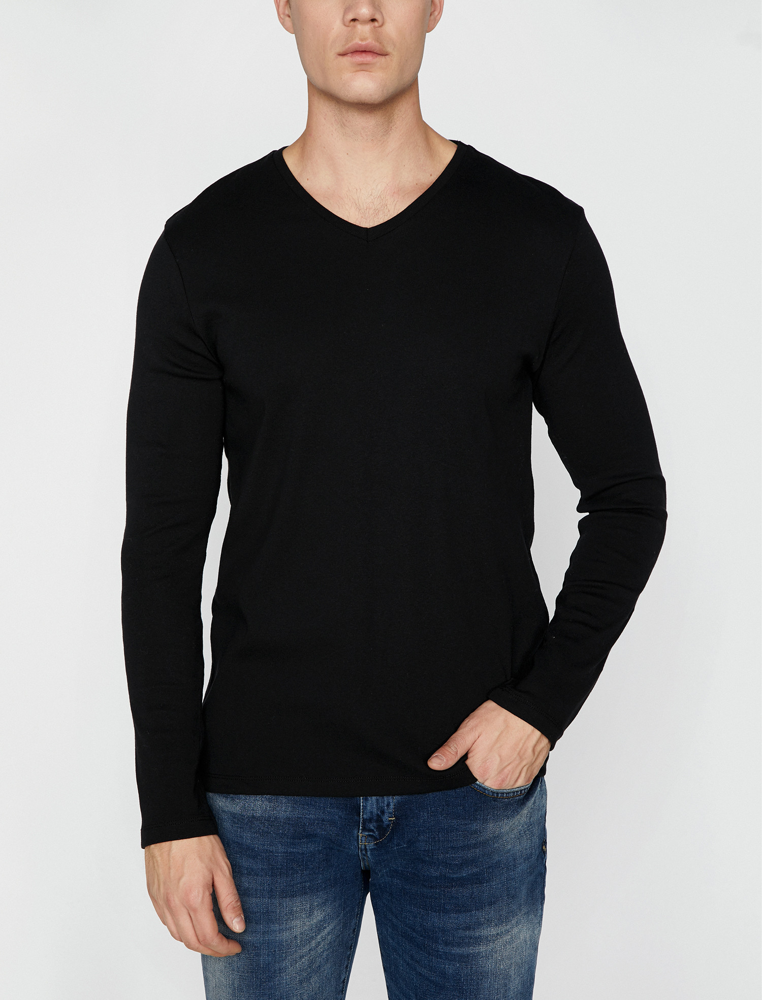 

Лонгслив Koton 9YAM12239LK S Black