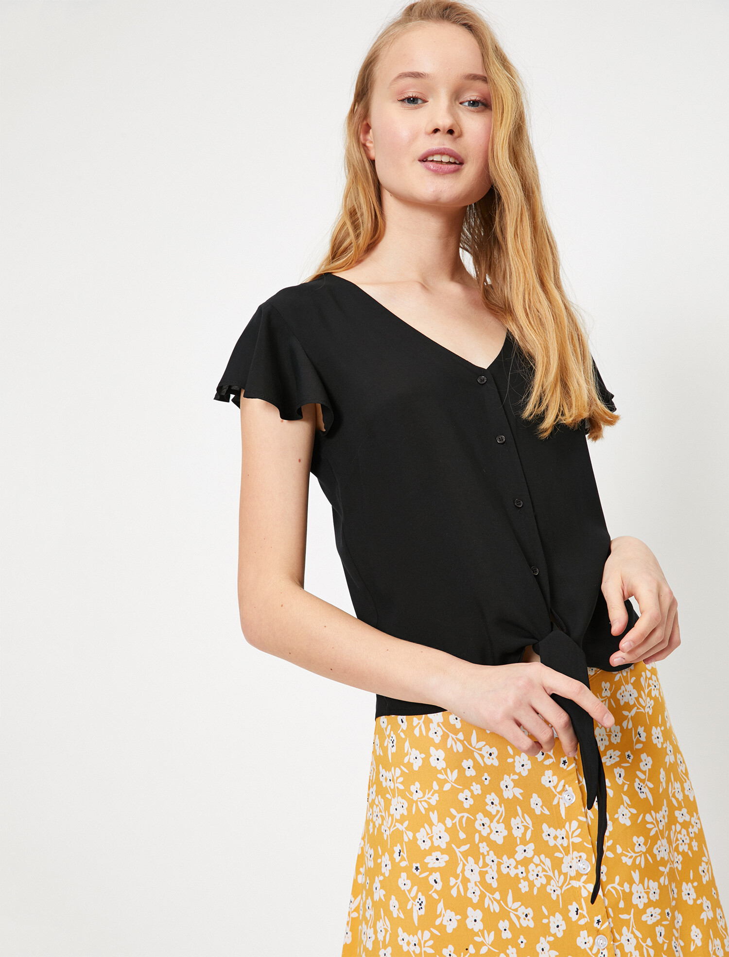 

Блузка Koton 0YAL68076IW-999 36 Black