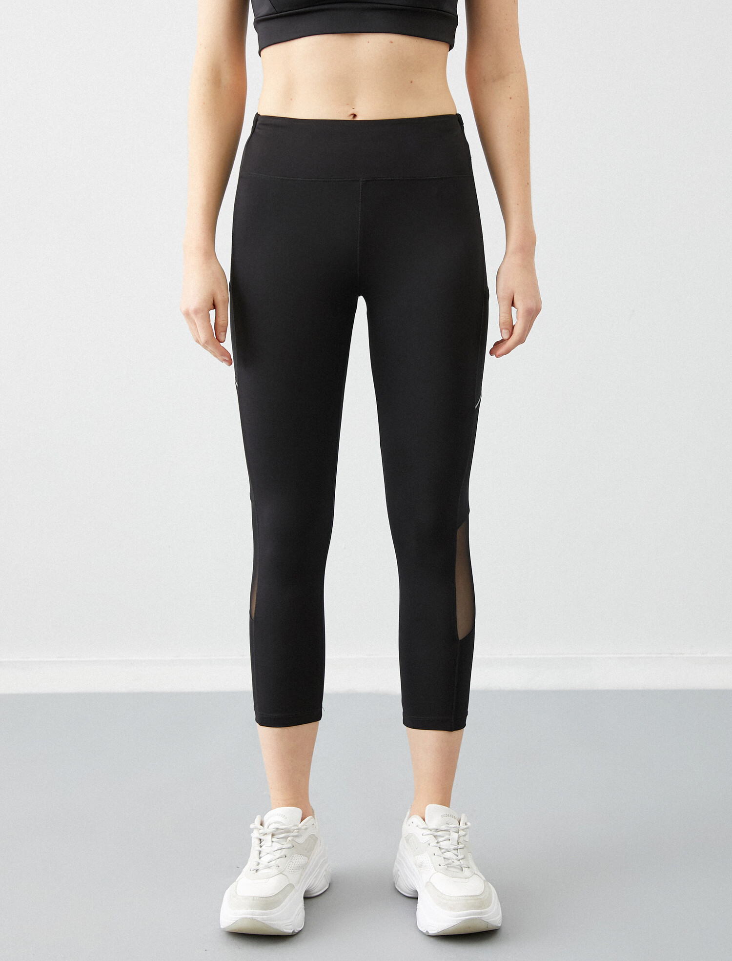 

Спортивные капри Koton 0YAK42377NK-999 M Black