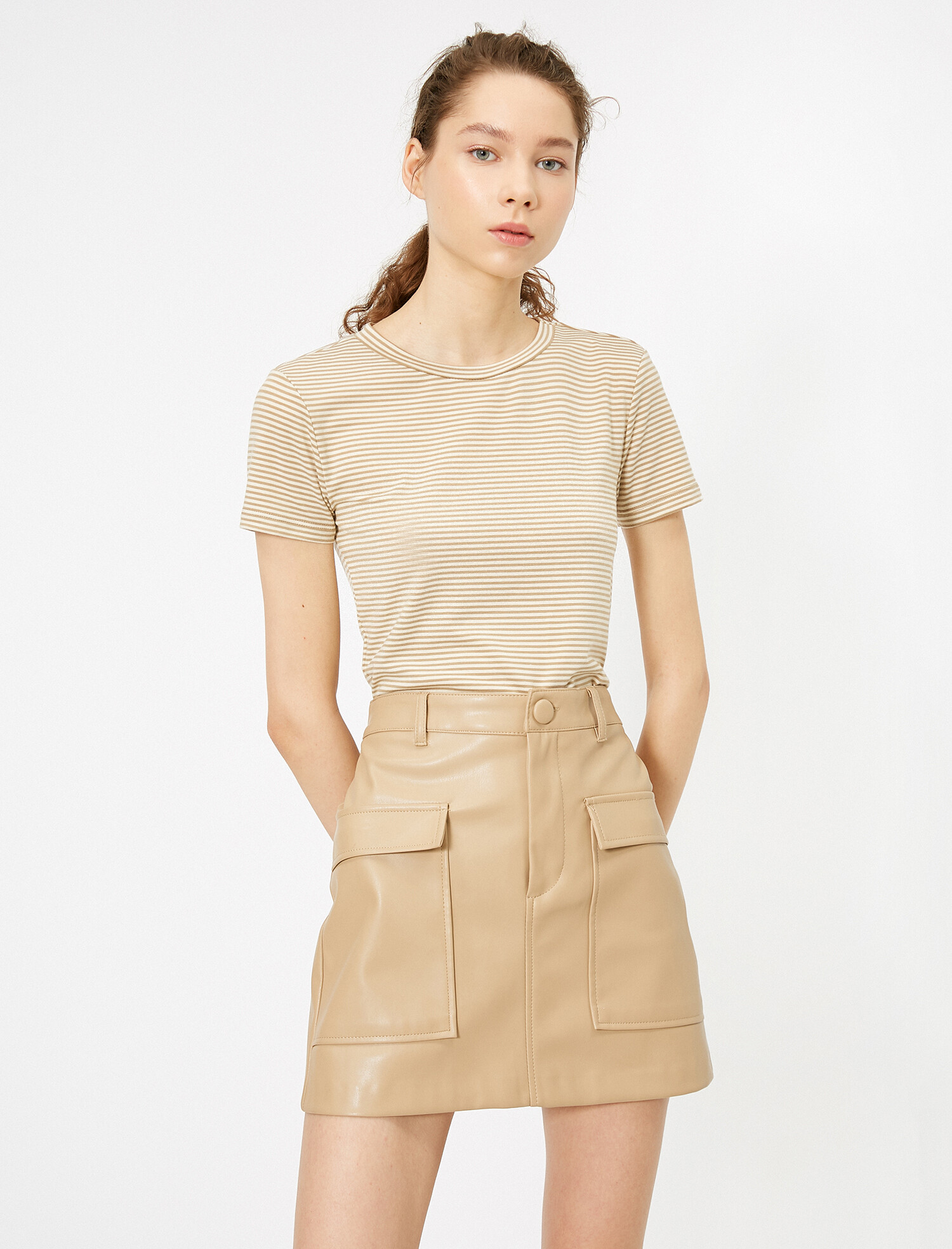 

Футболка Koton 0YAL18080OK-K81 M Beige Stripe