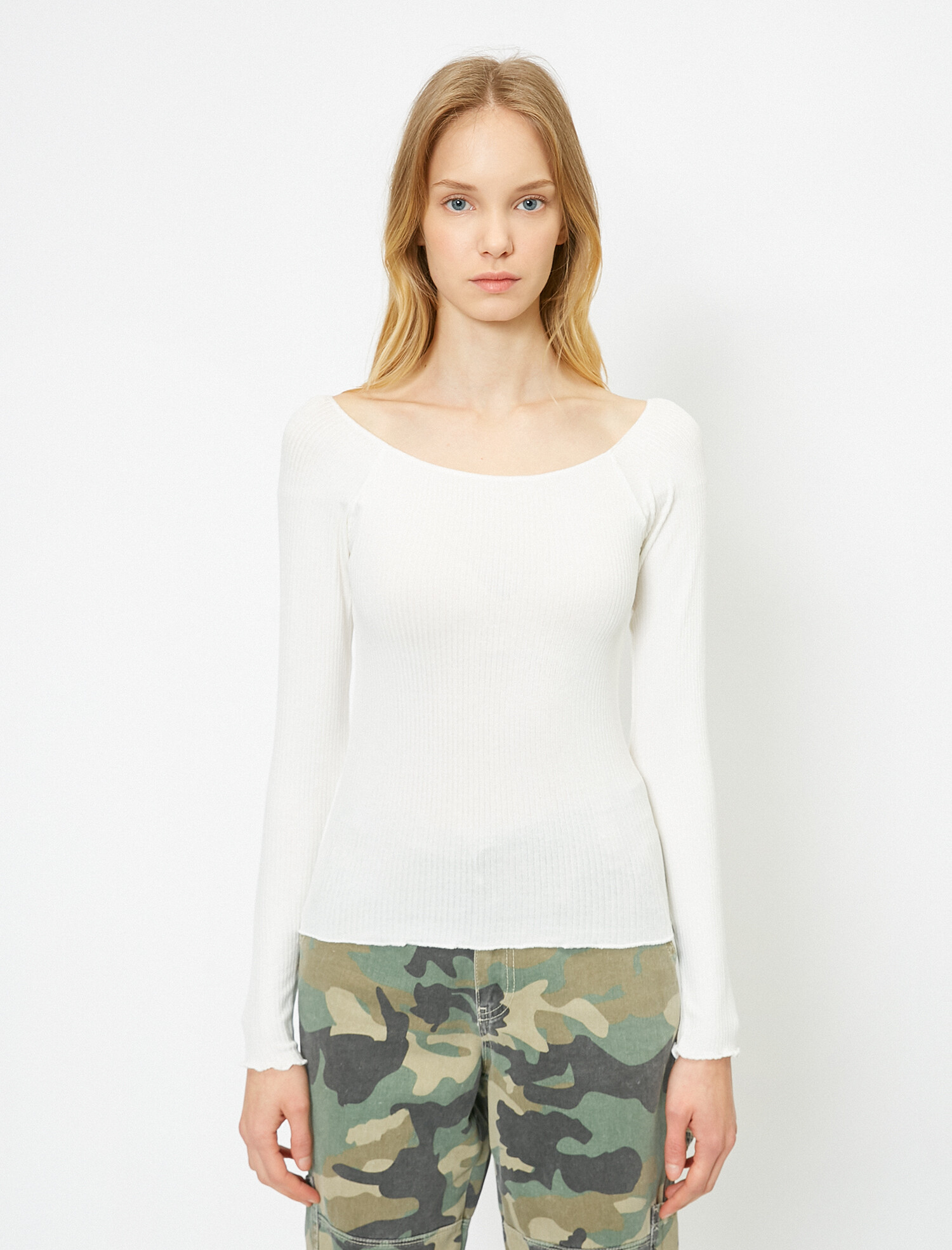 

Лонгслив Koton 0YAL18204OK-001 L Off White