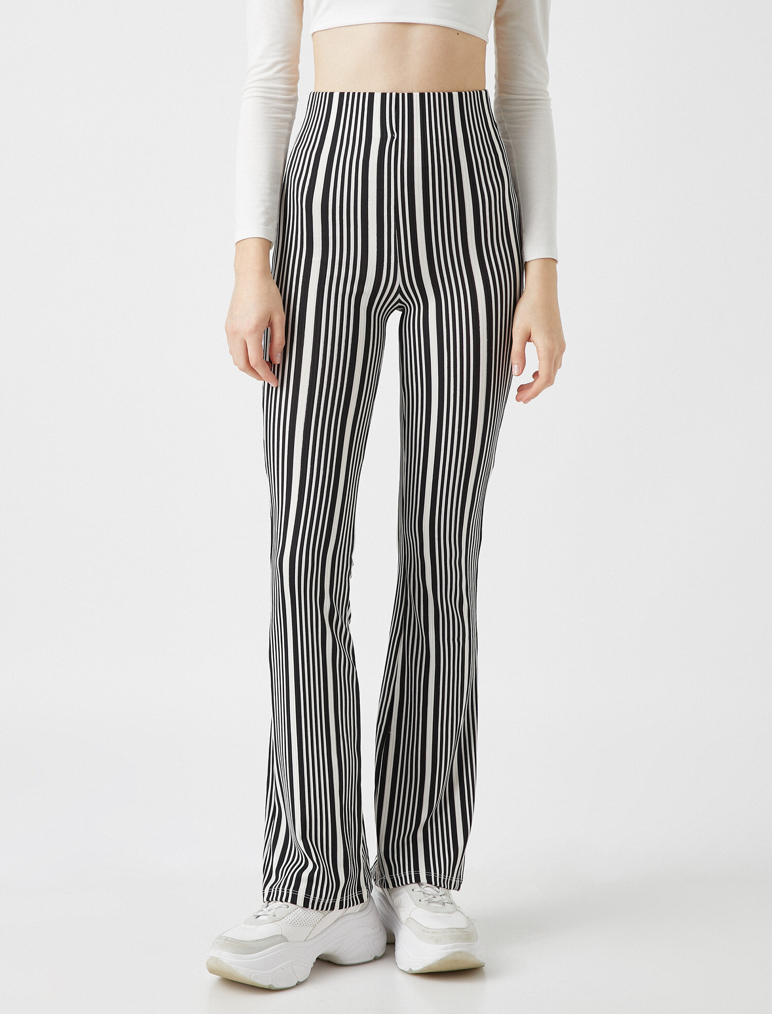

Брюки Koton 0YAL48001OK-J02 L Black Stripe