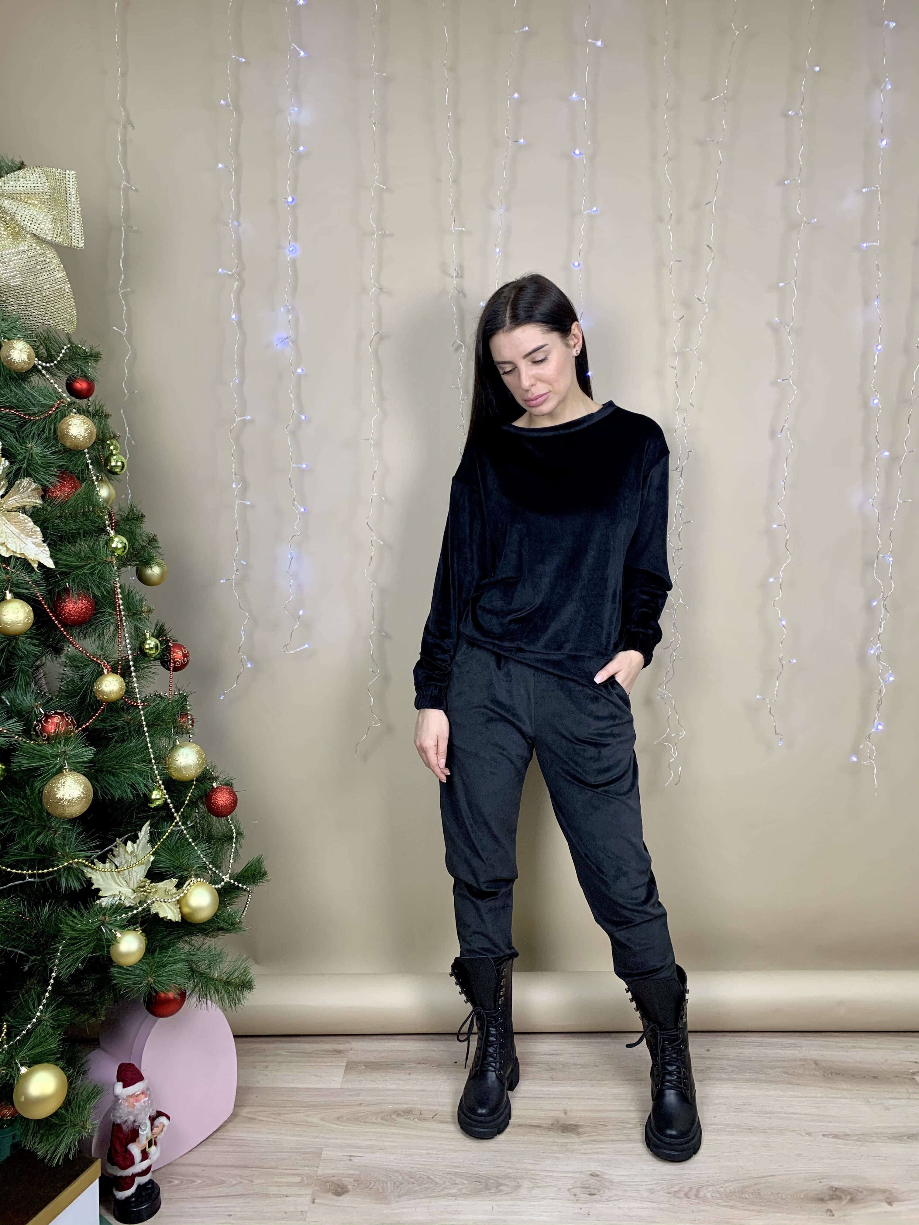 

Костюм KARELLE's Джусі Світшот XS-S Чорний (К.18-1.0201.00.XS-S)