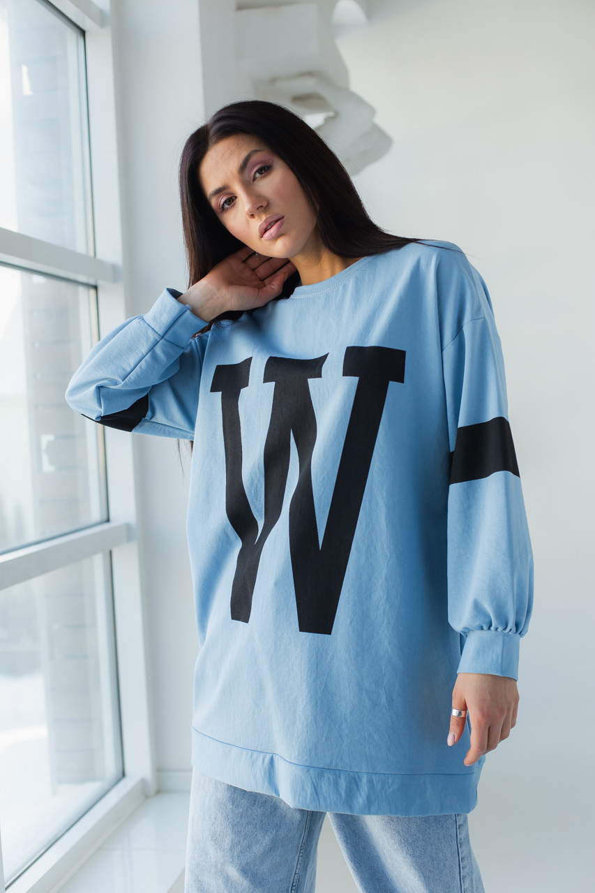 

Свитшот оверсайз с буквой W ADVES - голубой цвет, L/XL (3162)