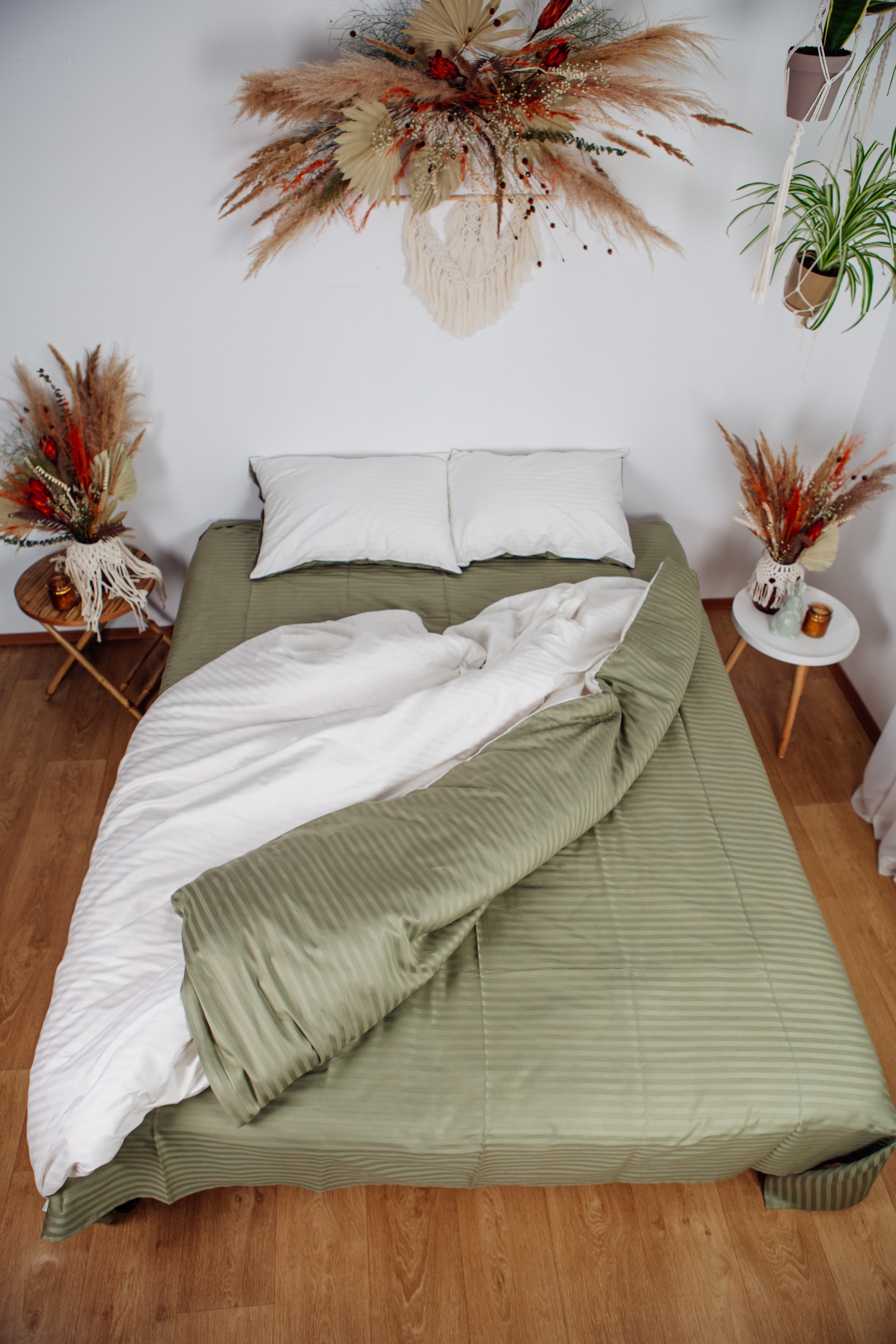 

Комплект постільної білизни SV.HOME Сатин-Страйп Olive- White 2-спальний (0044)