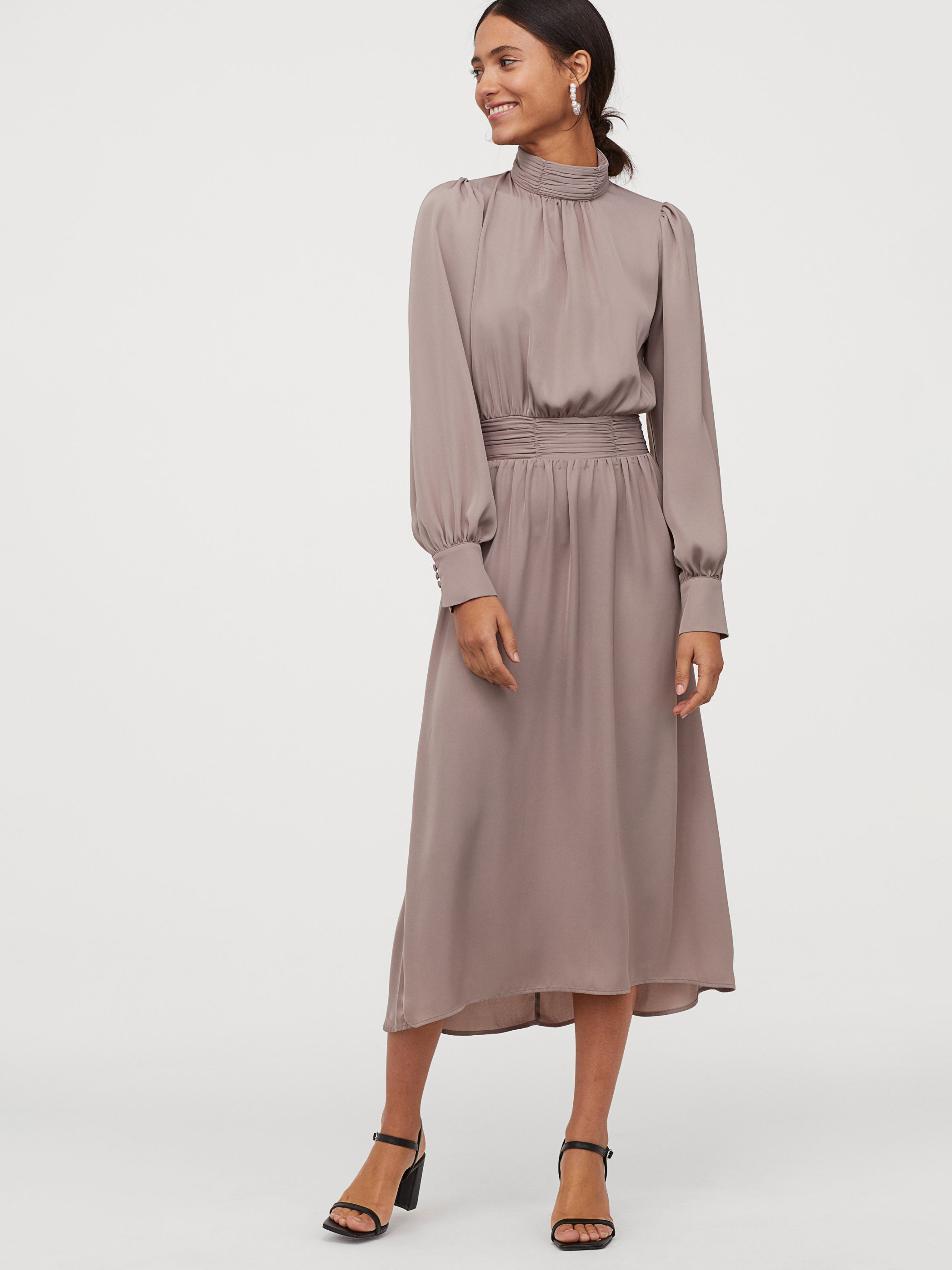 

Платье H&M 8081681RP5 40 Серое