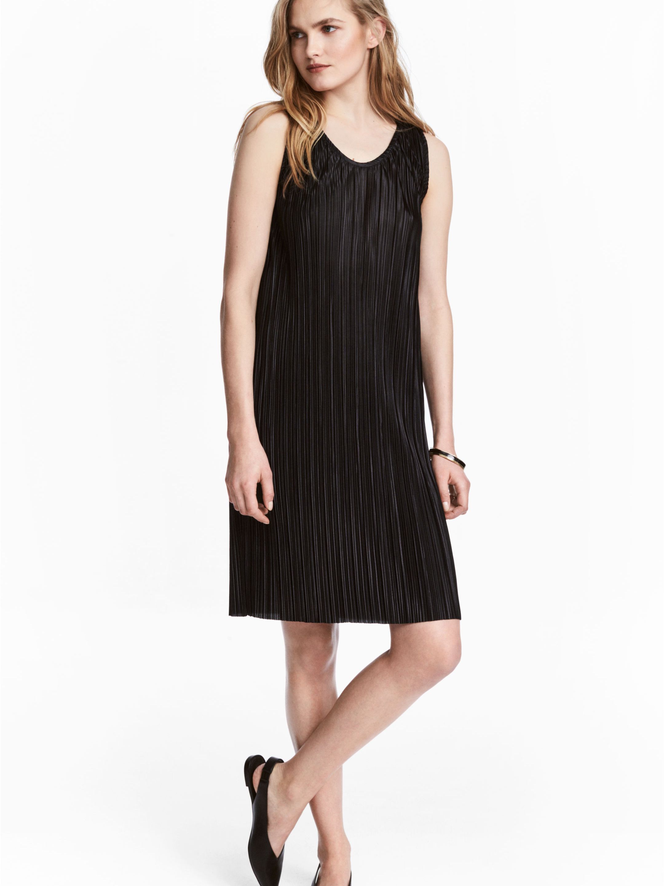 

Платье H&M 5040975-AAAD M Черное