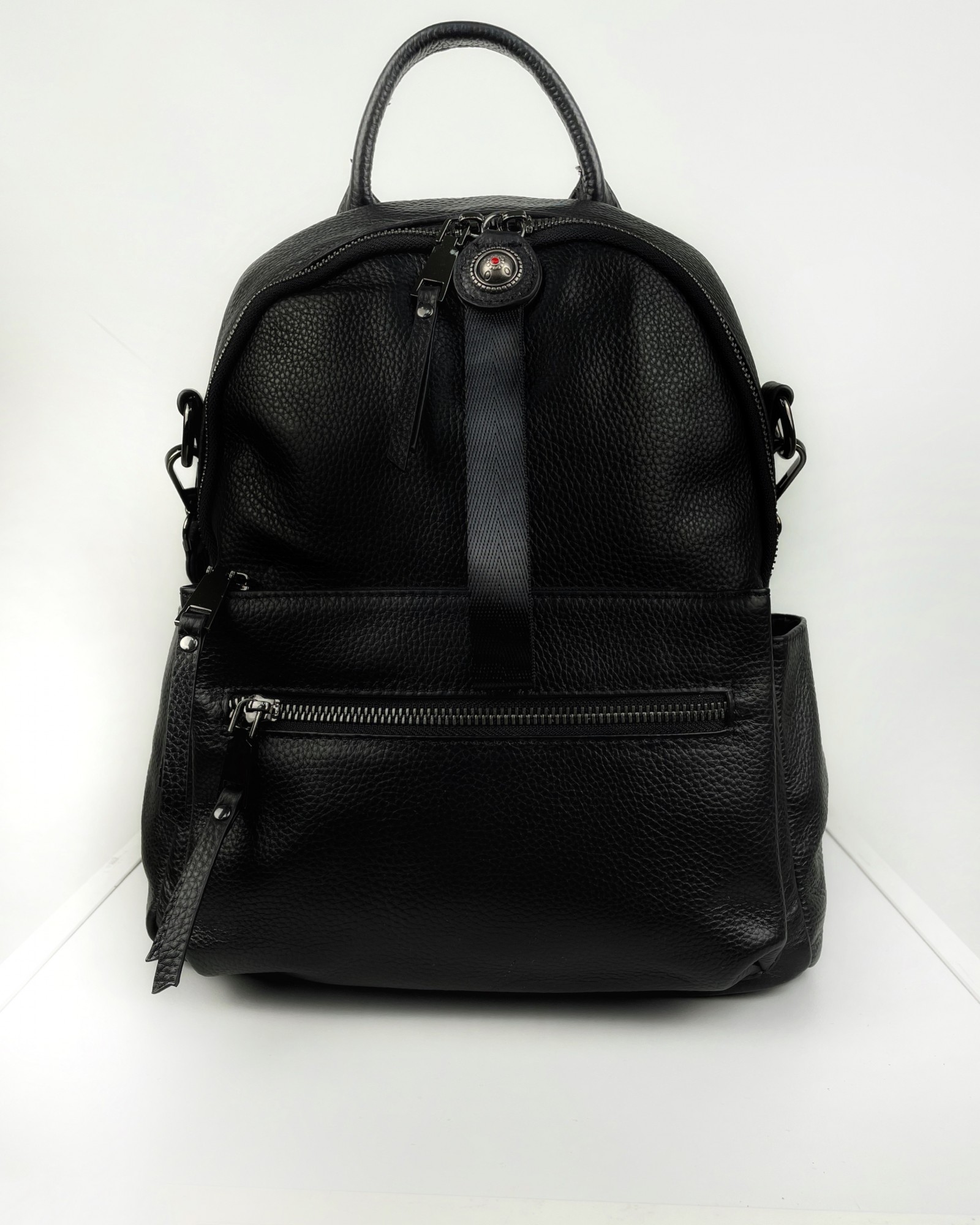 

Женский кожаный рюкзак 30 25 см. Magicbag Черный