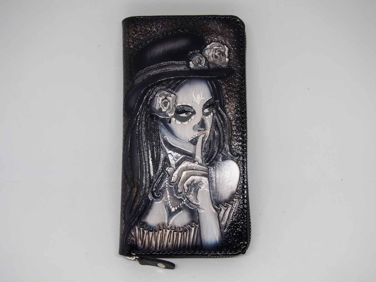 

Женский кожаный кошелек Smyrnov Leather на молнии Santa de Muerte 20 x 11 x 2 см черный