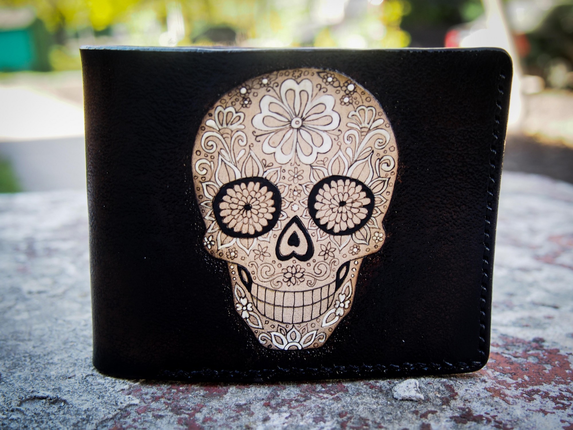 

Кожаный бумажник santa muerte 11 x 9.5 темно-коричневый