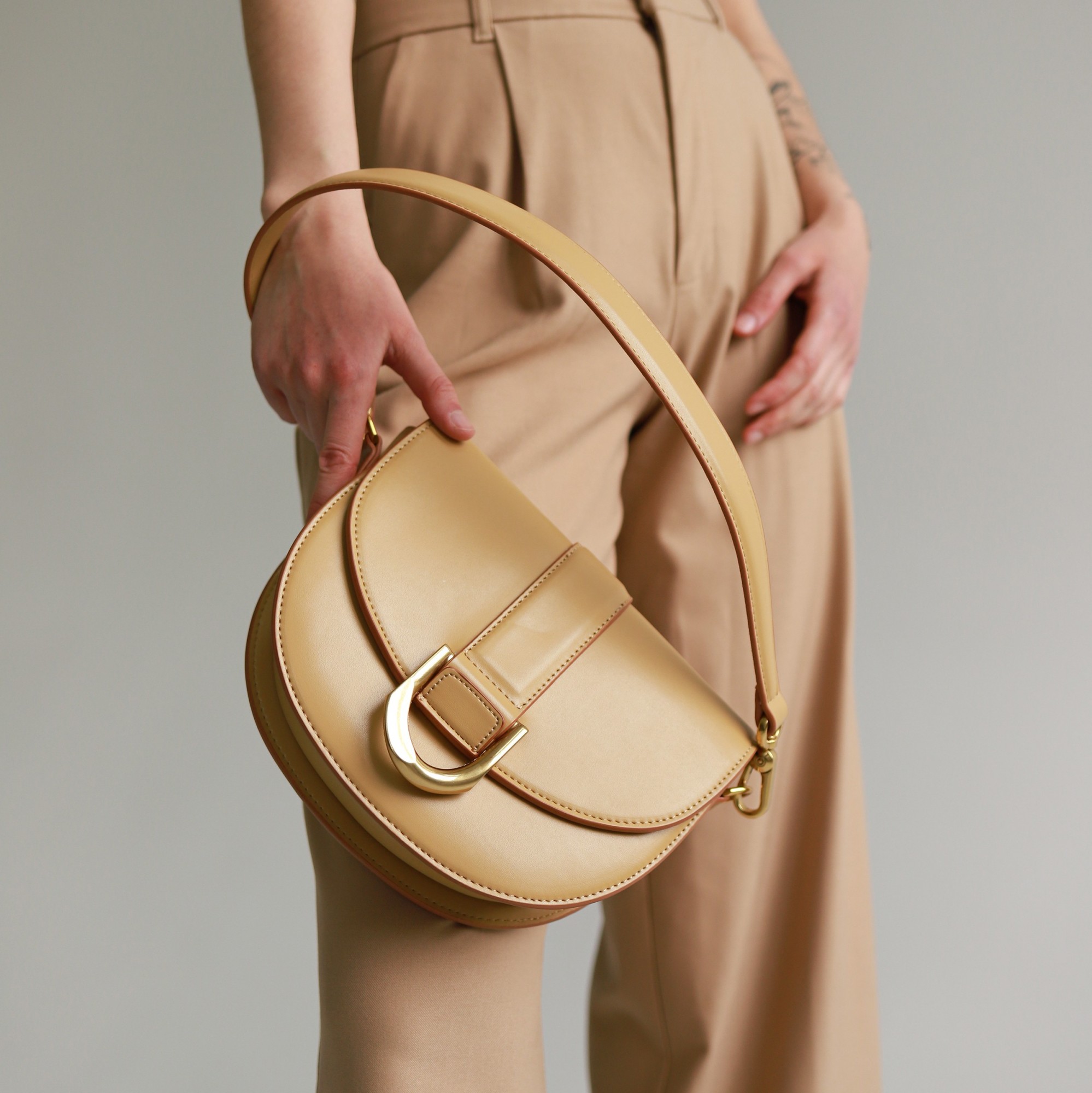 

Женская сумка Bagsmini Moon Bag Lemony Лимонная