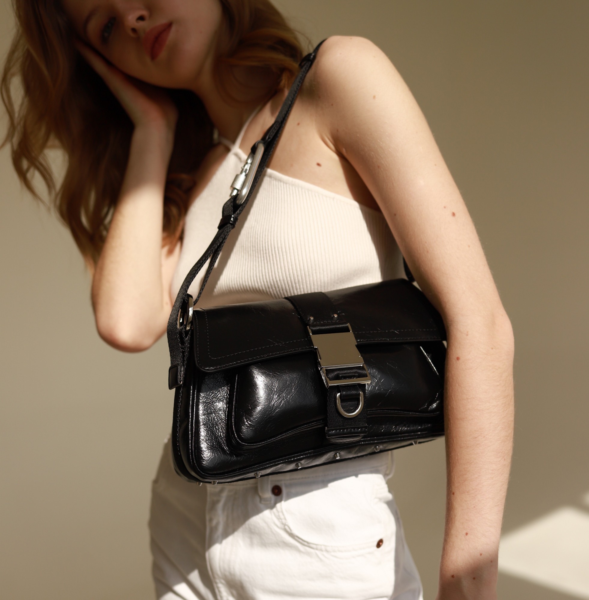 

Женская кожаная сумка Bagsmini Rocky Black Bag Черная