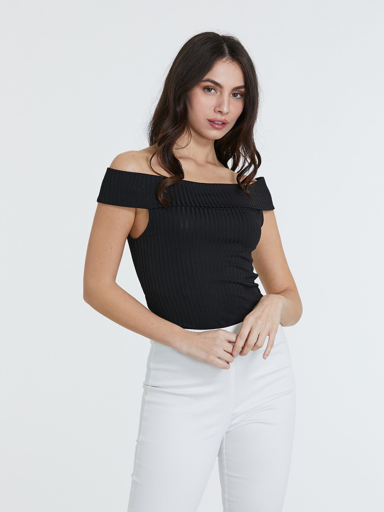 

Топ Piazza Italia 39950-3 M Black