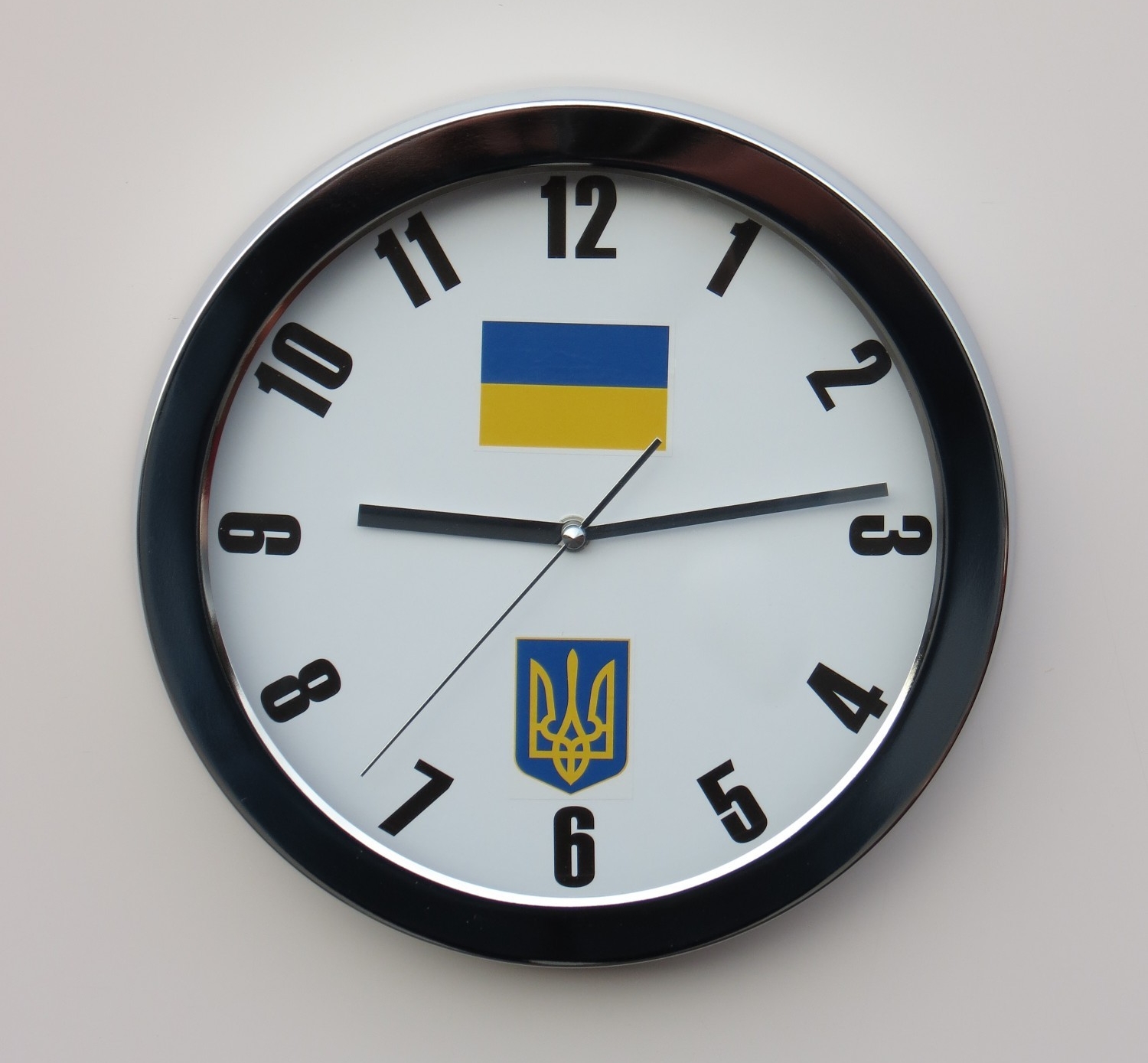 

Настенные часы UkrLike Патриотические кварцевые Серебристые