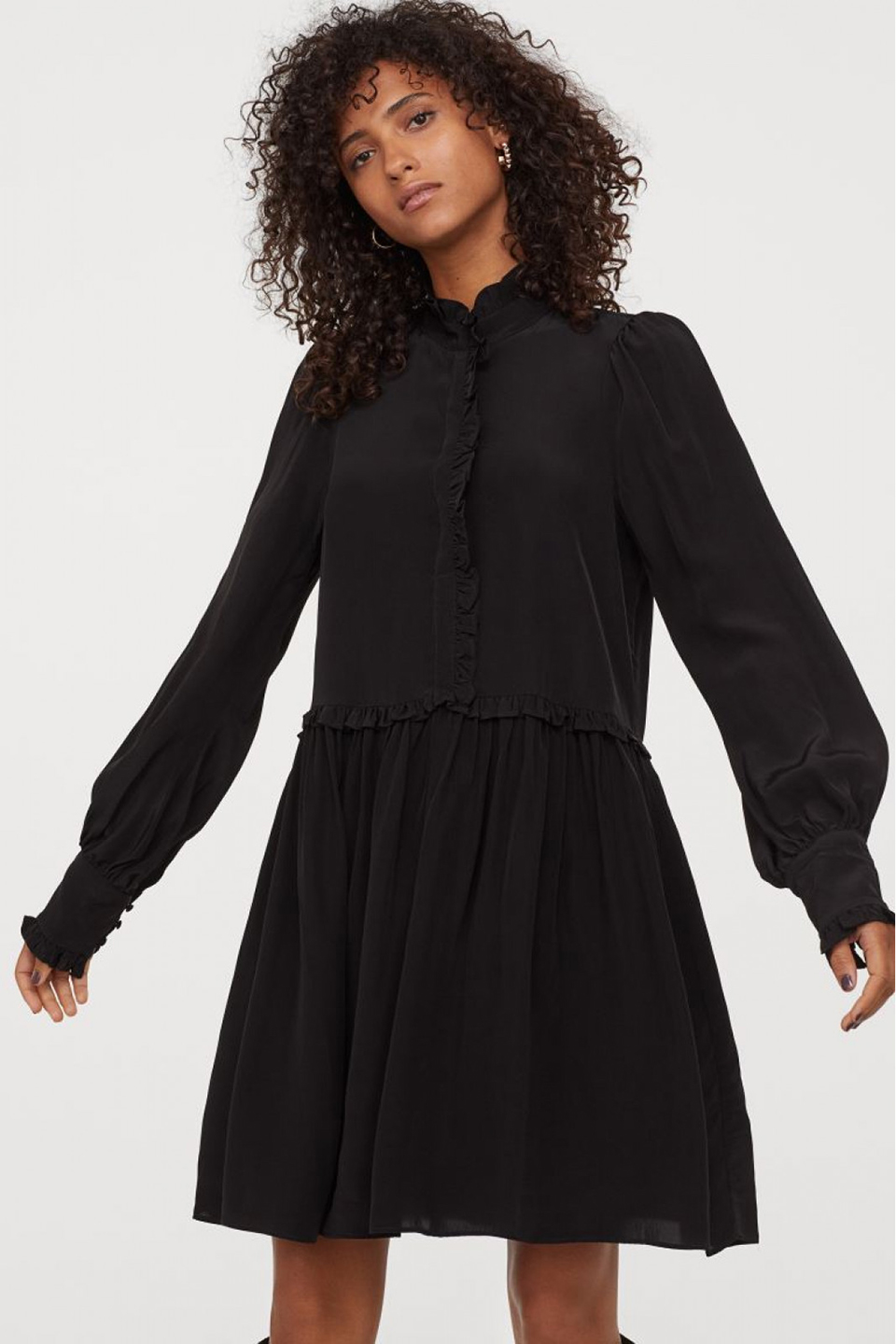 

Платье H&M 921697002b04 34 Черное
