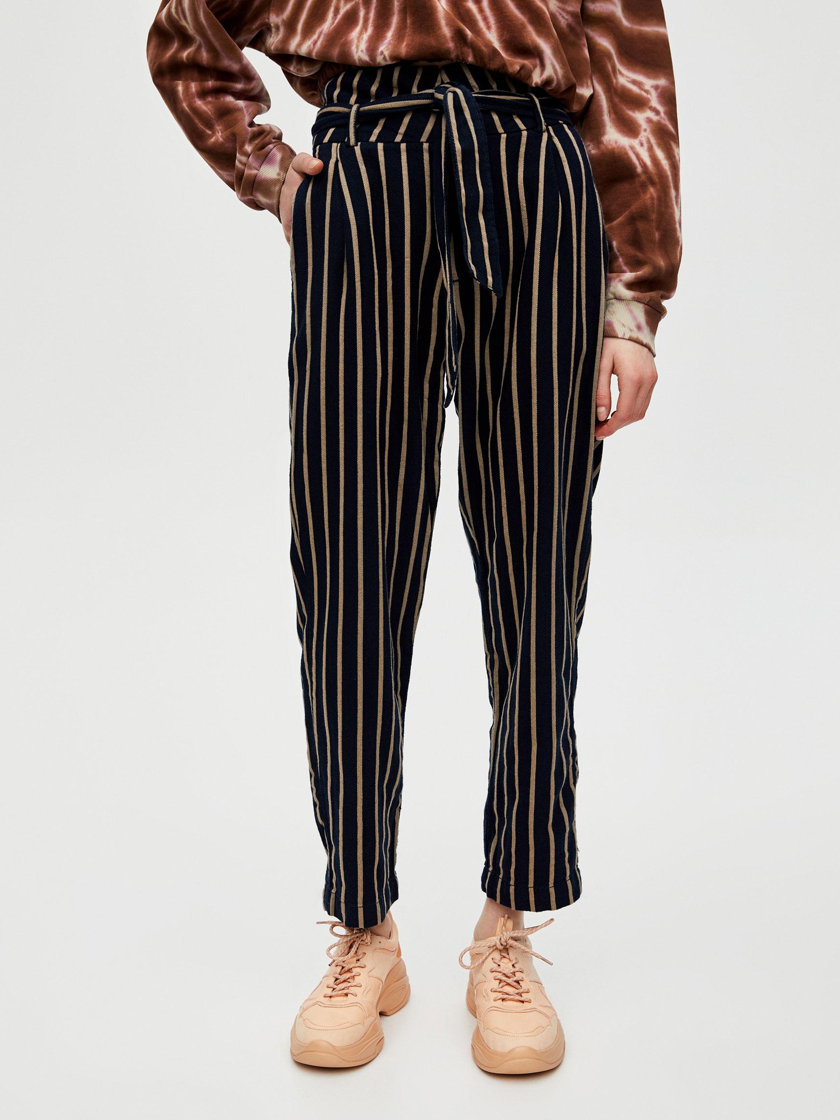 

Брюки Pull & Bear 5679/310/401-ADDG 38 Темно-синие с бежевым