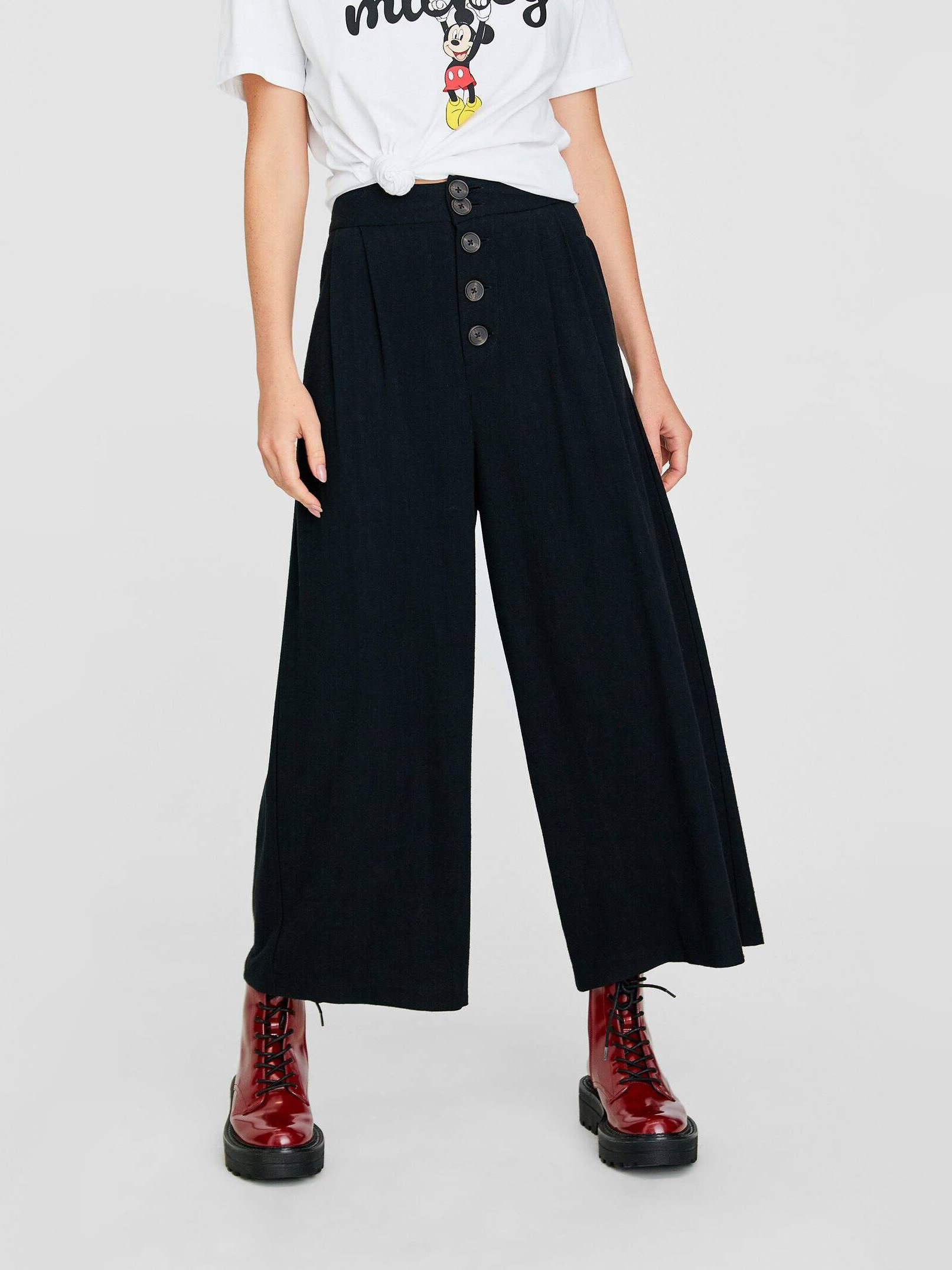 

Брюки Stradivarius 4566/466/001-AAAD 38 Черные
