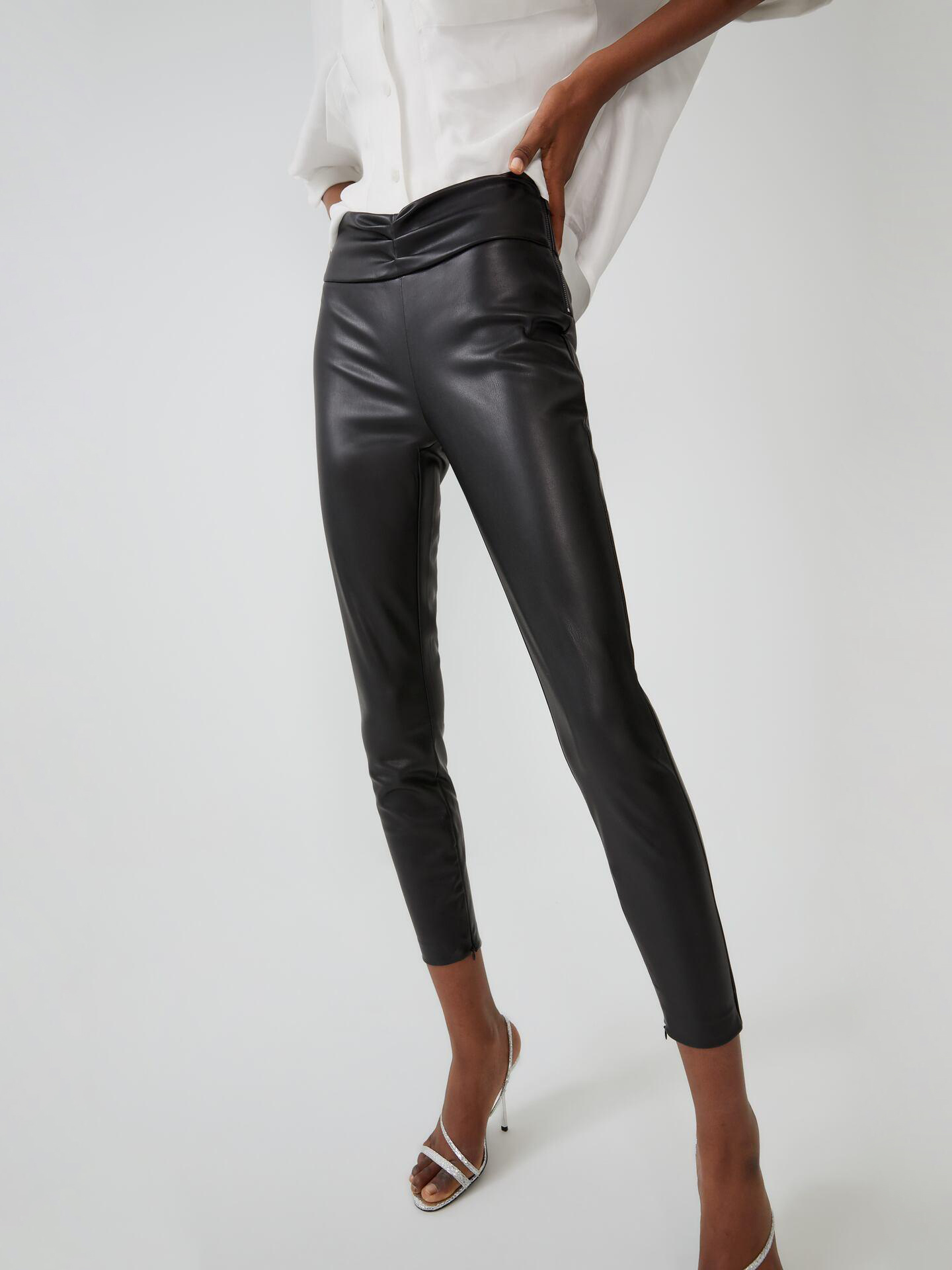

Брюки Zara 7102/228/800-AAAD S Черные