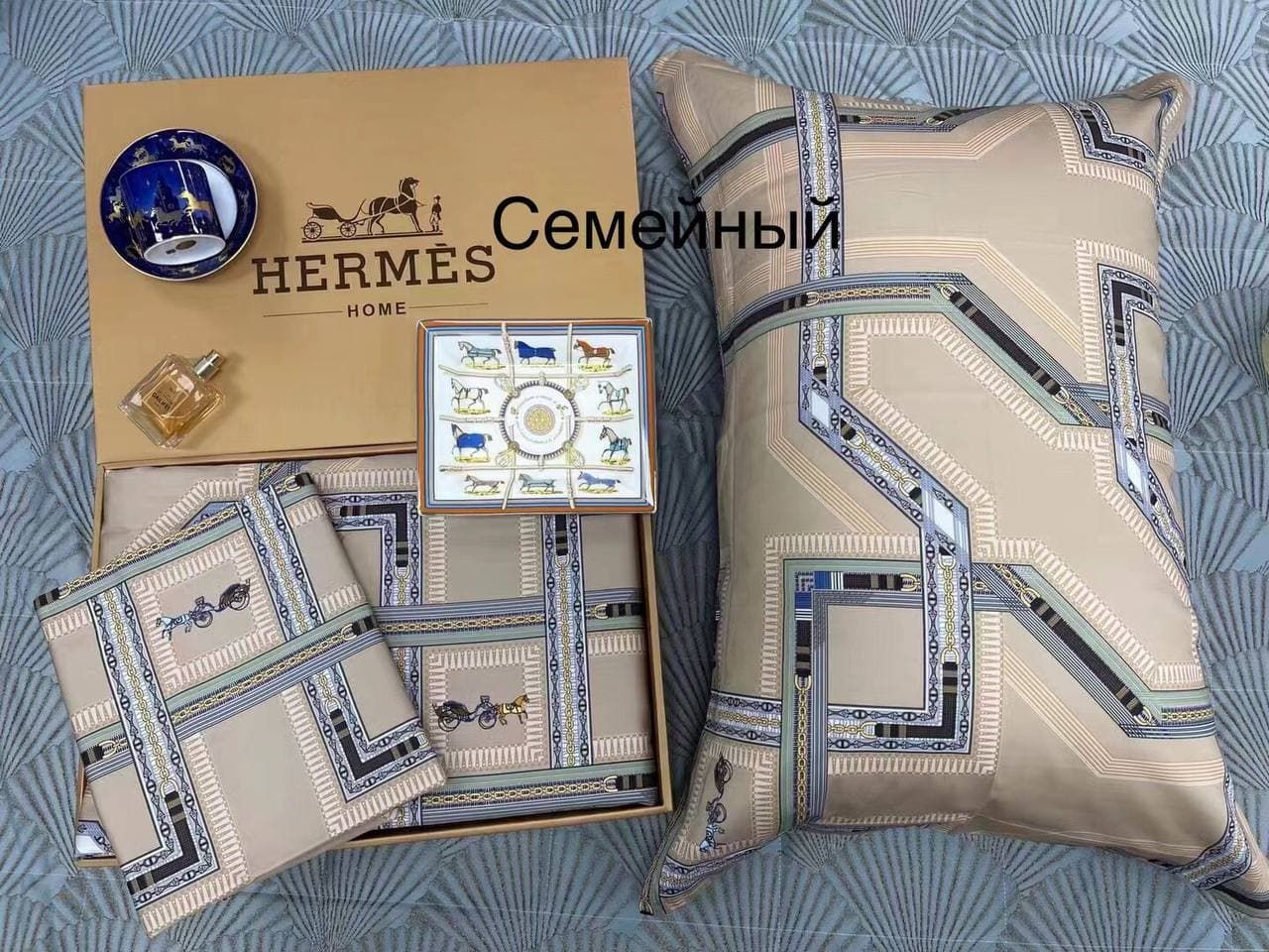 

Постельные наборы Hermes 150*210 150_210_30_410h