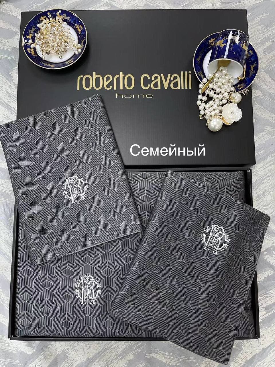 

Постельные наборы Roberto cavalli 150*210 150_210_30_405rb