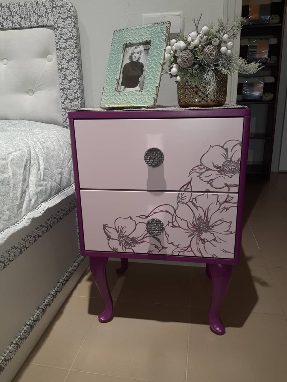 

Тумба розового цвета на 2 ящика МДФ 450х600х370