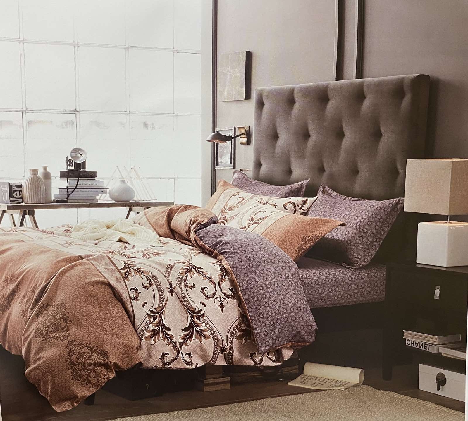 

Комплект постільної білизни Шем Royal satin 200Х220 основний коричневий 29