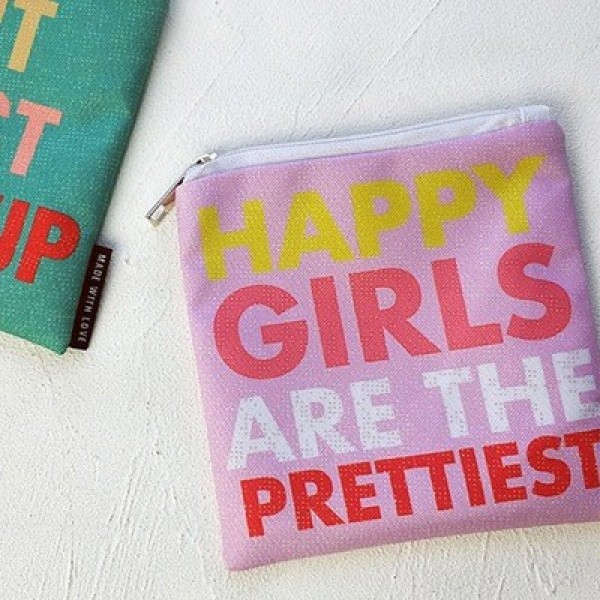 

Косметичка квадратная маленькая "Basic Happy girls are the prettiest" Present косметичка квадратная с ярким принтом