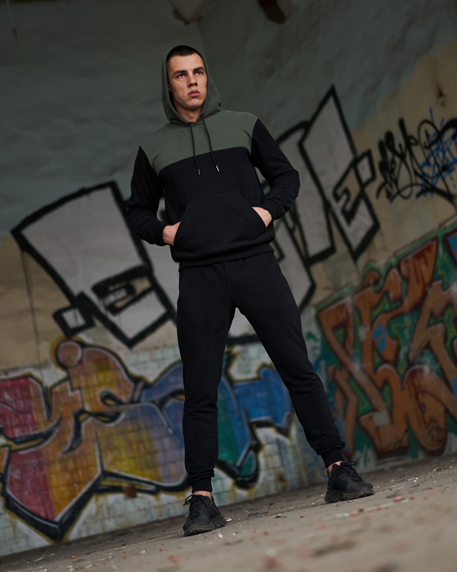 

Спортивный костюм тонкий GR8 active wear модель 355т3-комби-х-черный размер M